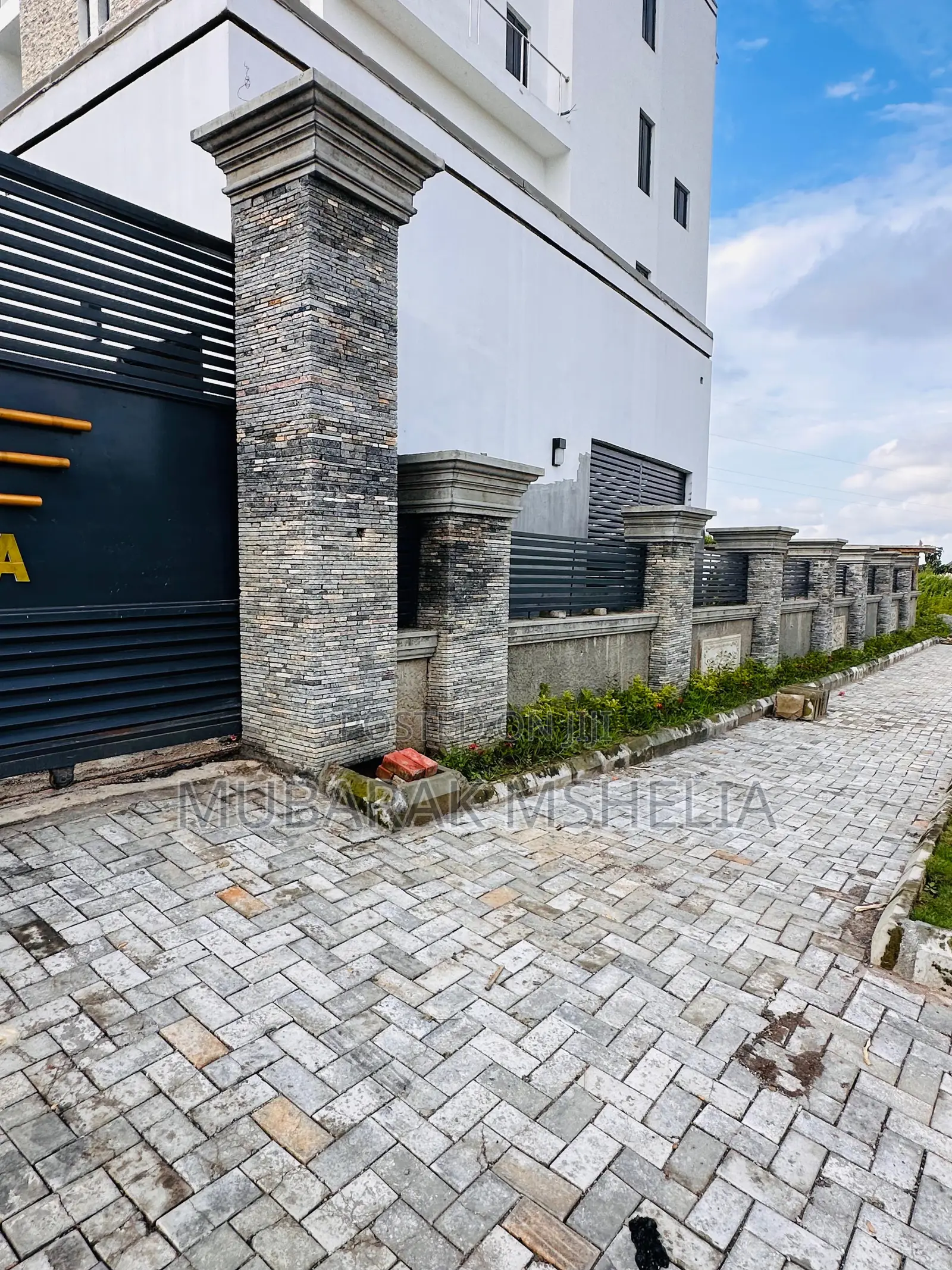 5bdrm Duplex in Guzape District for sale in Guzape District