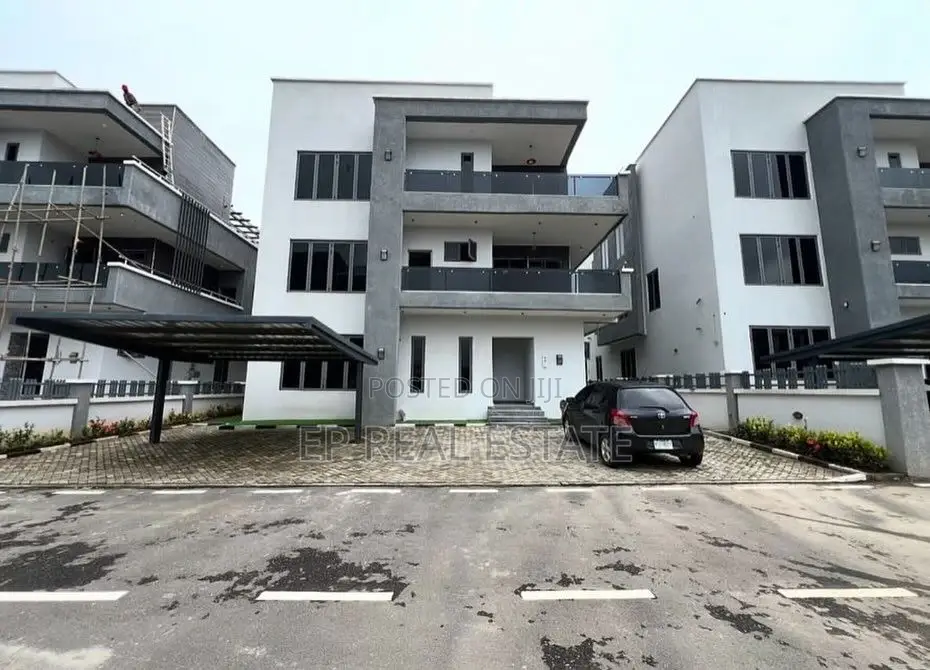 5bdrm Duplex in Wuye for sale in Wuye