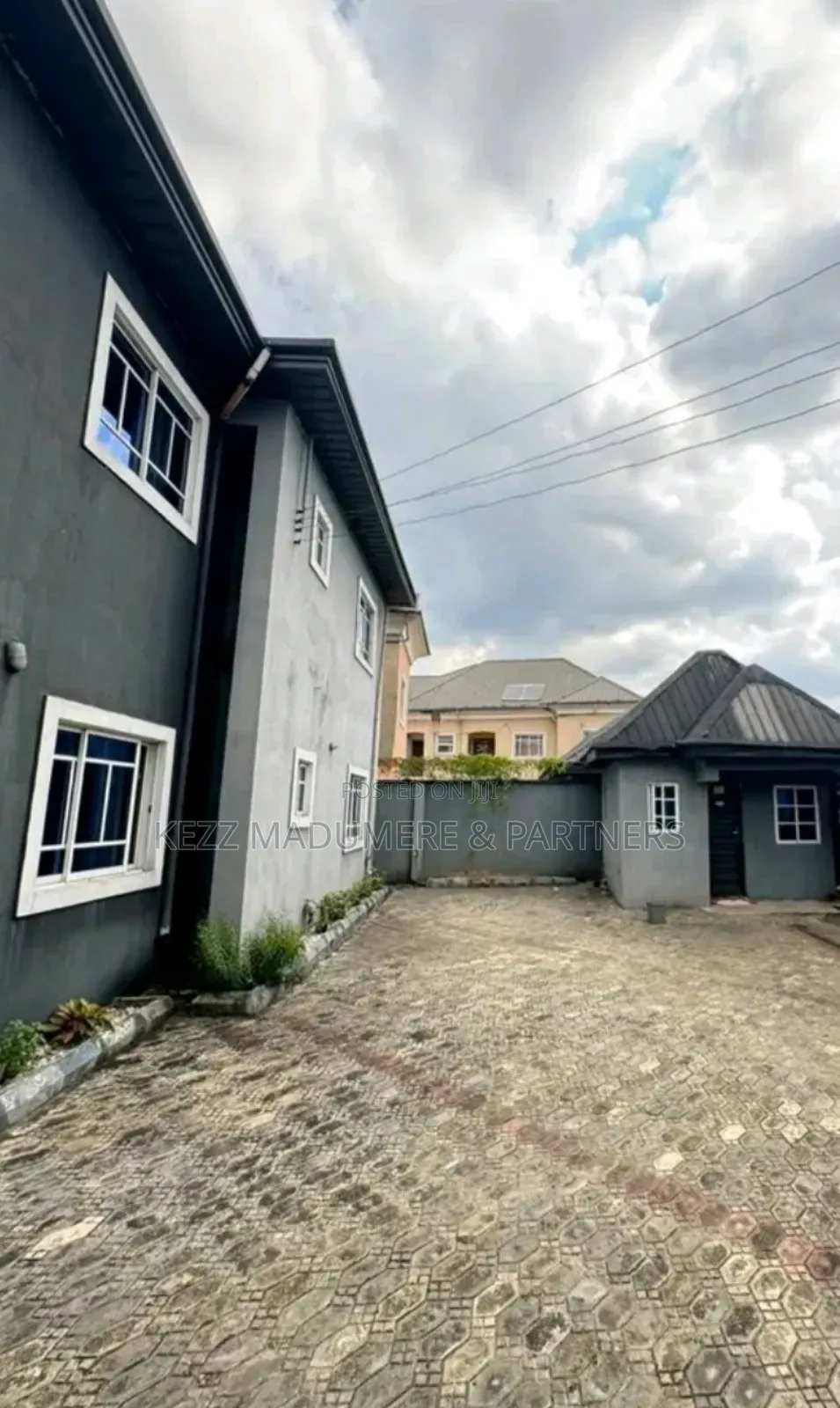 4bdrm Block of Flats in Off Psychiatric, Port-Harcourt for sale in Port-Harcourt