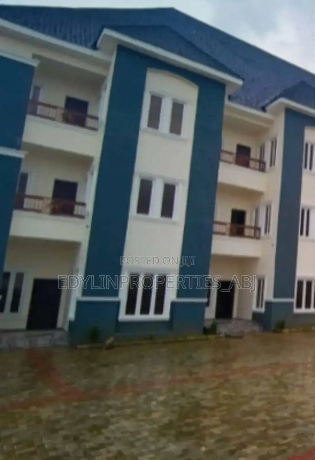4bdrm Duplex in Durumi for sale in Durumi