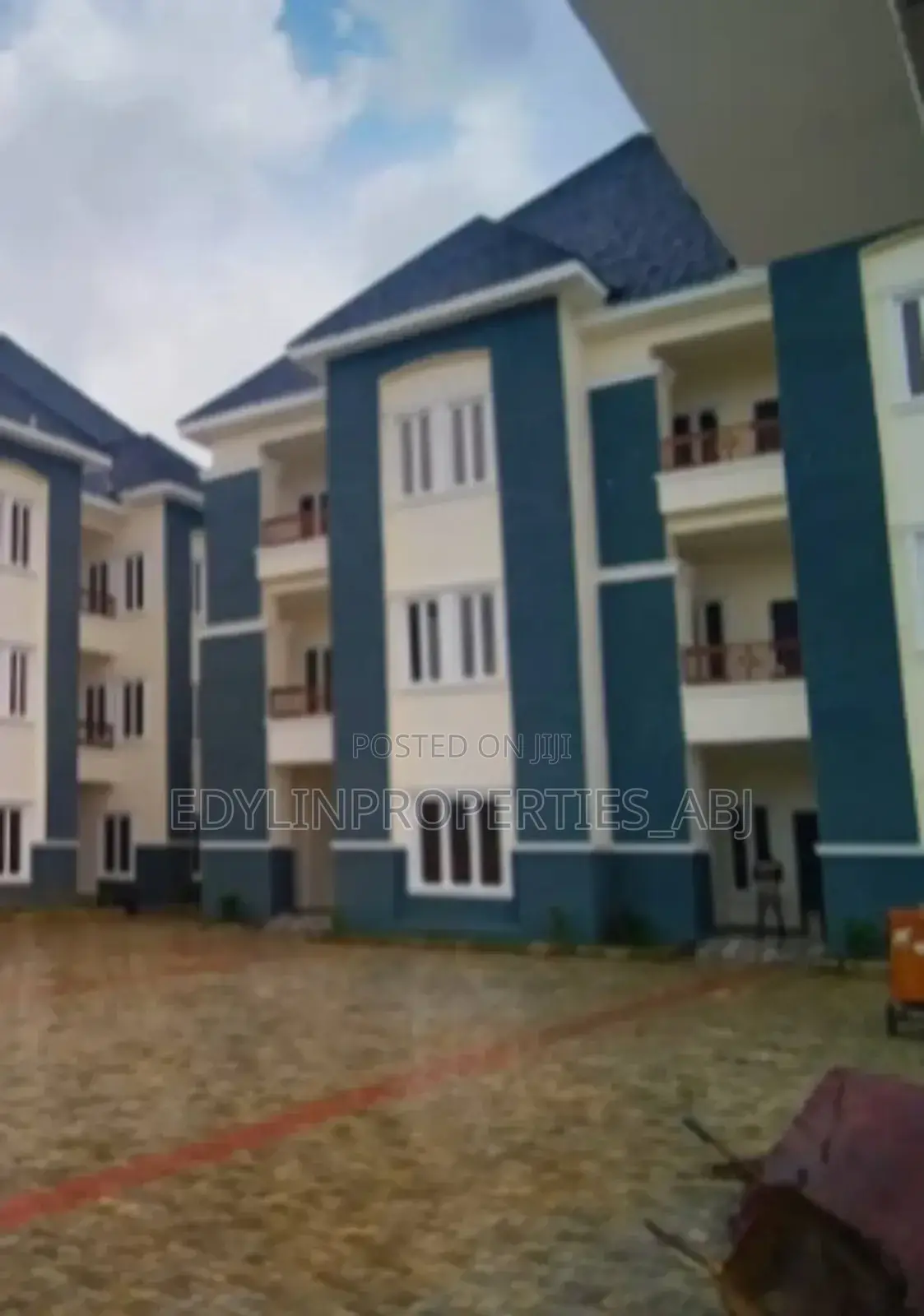 4bdrm Duplex in Durumi for sale in Durumi