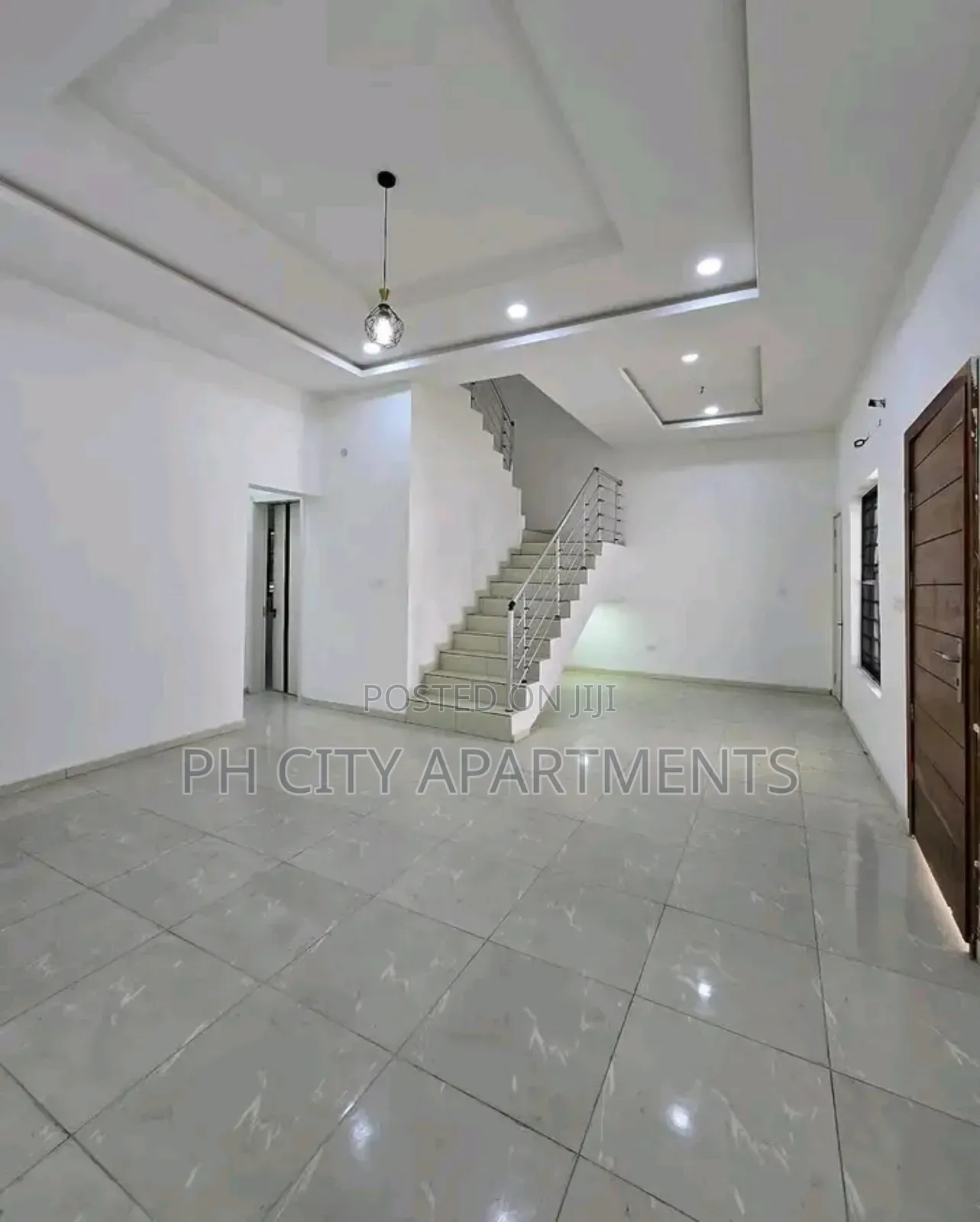 5bdrm Duplex in Eliozu for sale in Eliozu