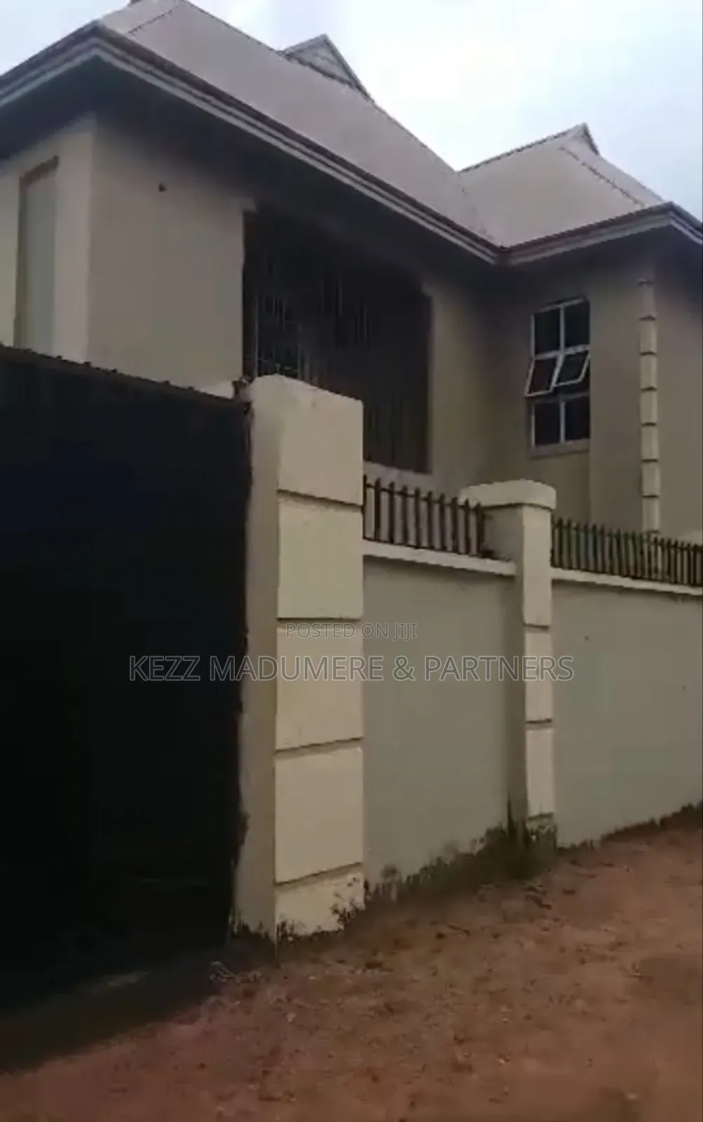 8bdrm Block of Flats in Nike , Enugu , Enugu for sale in Enugu