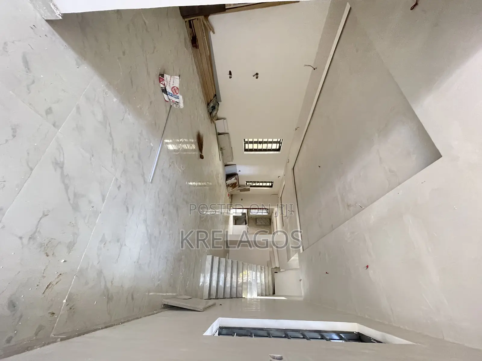 5bdrm Duplex in Ologolo for sale in Ologolo