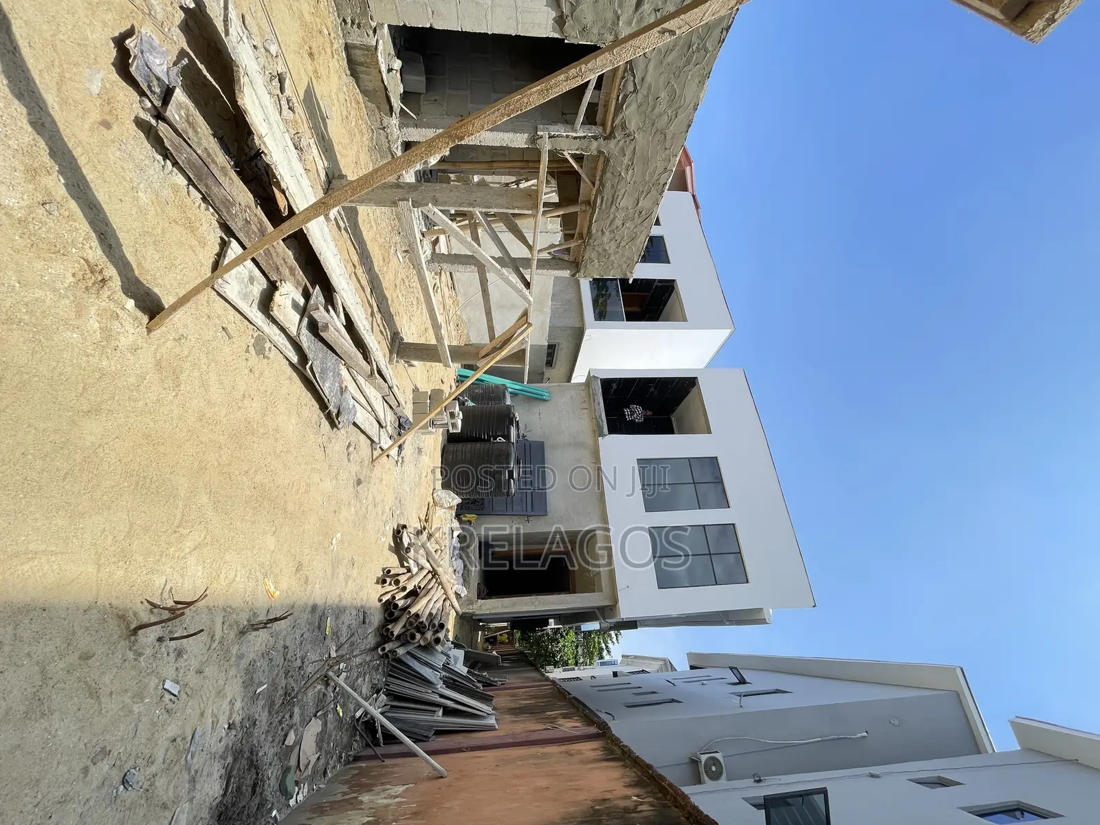5bdrm Duplex in Ologolo for sale in Ologolo