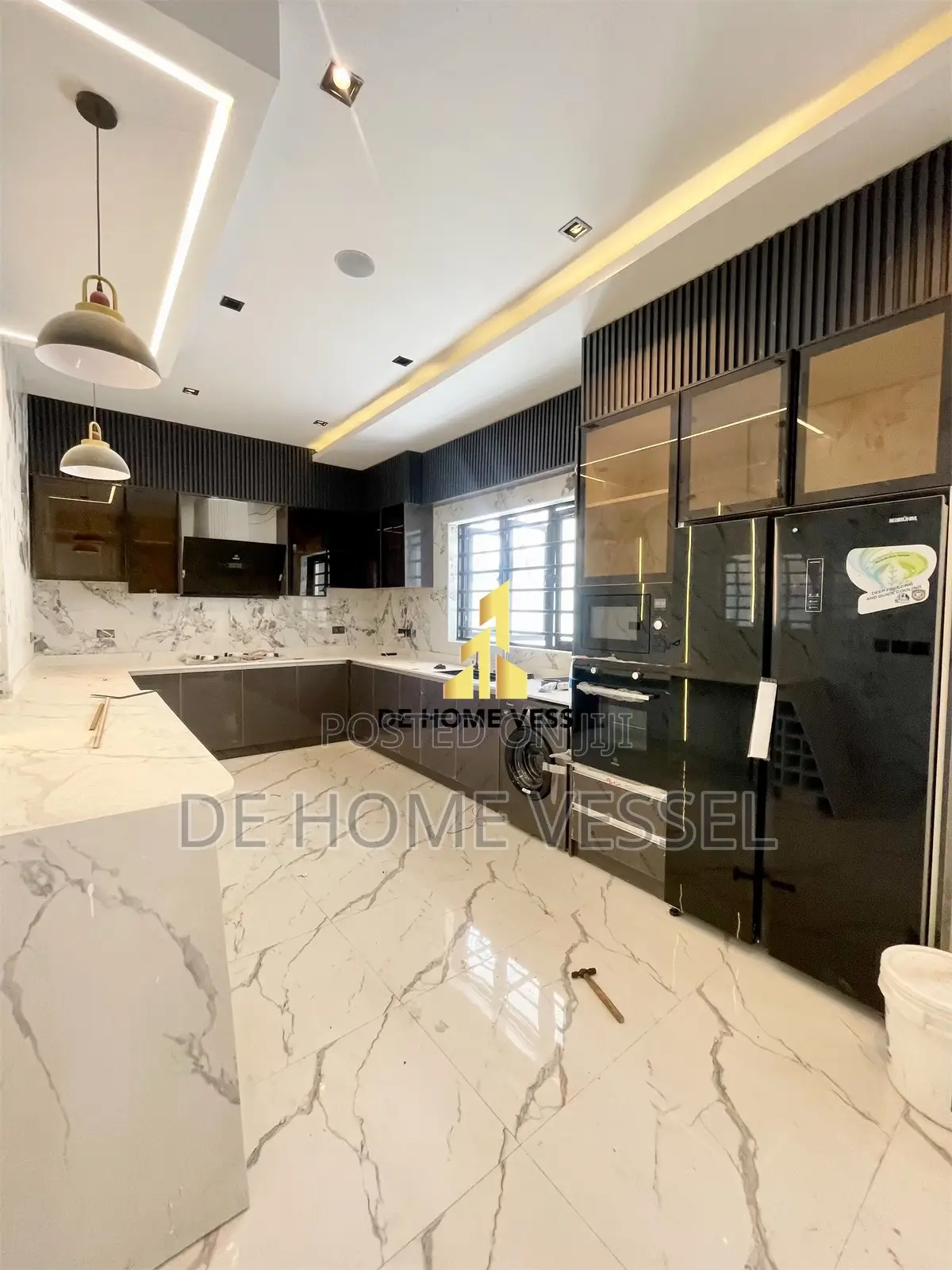 5bdrm Duplex in Lekki Phase 1 for sale in Lekki Phase 1