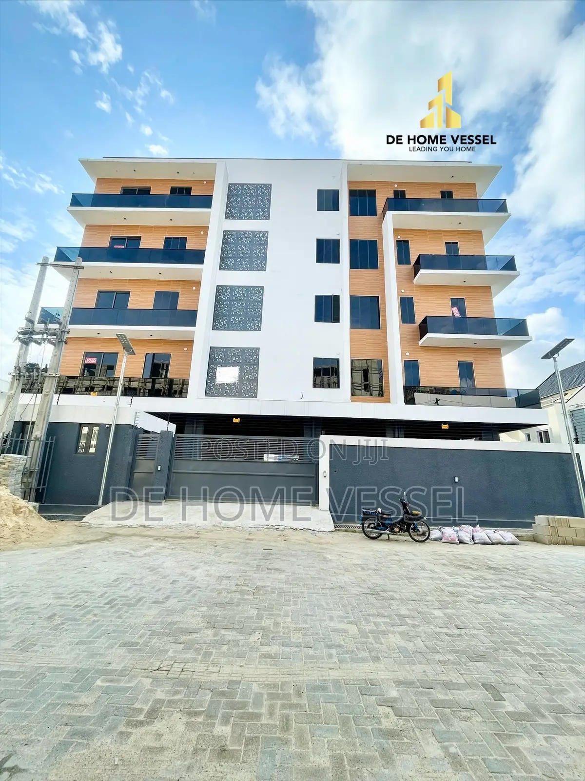 3bdrm Apartment in Ikate for sale in Ikate