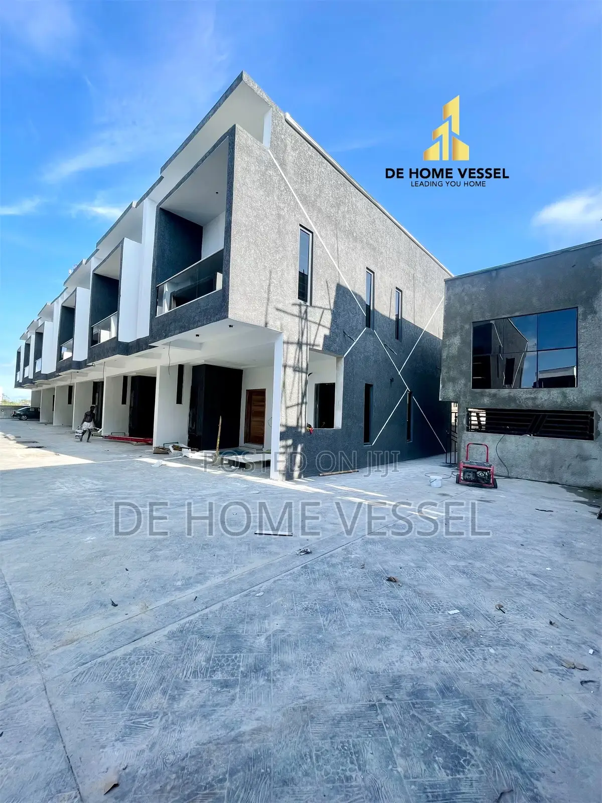 4bdrm Townhouse/Terrace in Ikota for sale in Ikota