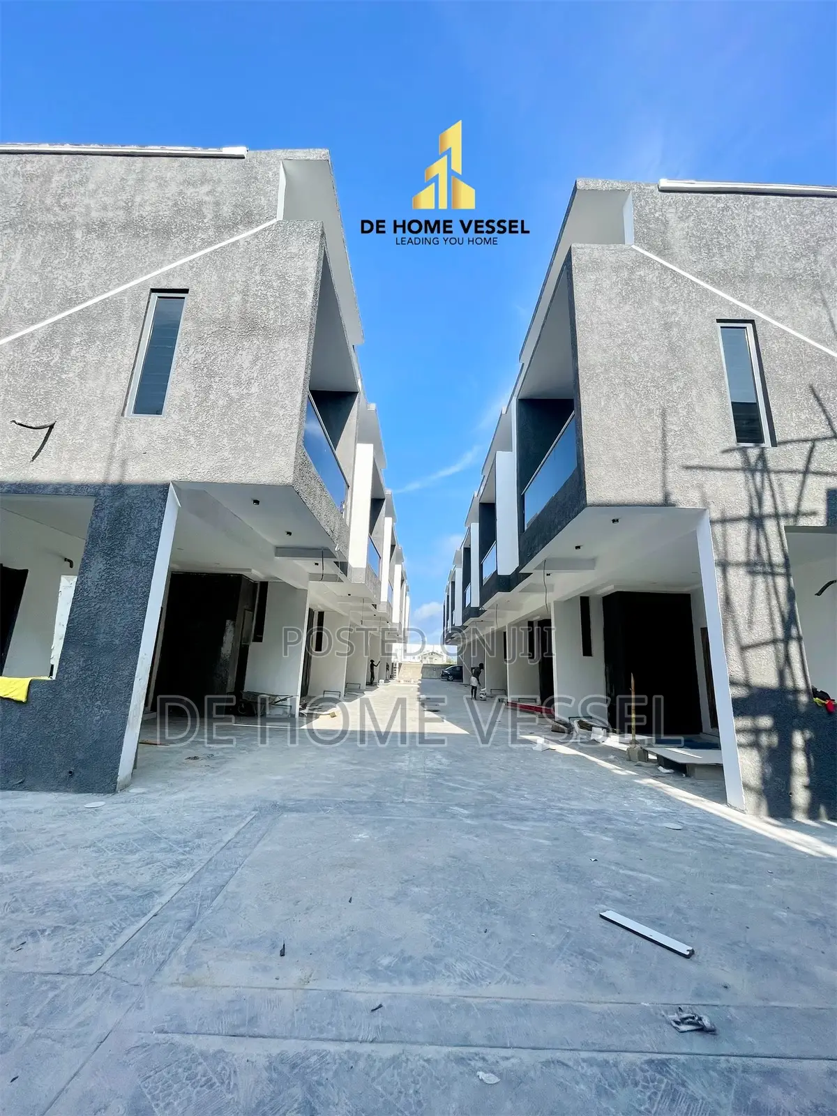 4bdrm Townhouse/Terrace in Ikota for sale in Ikota