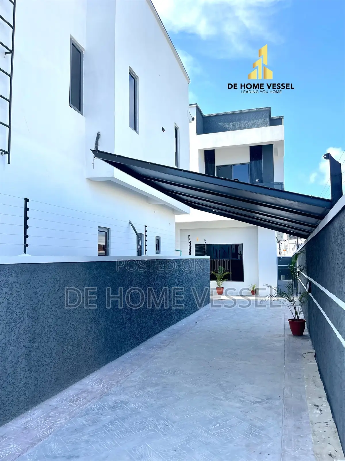 4bdrm Duplex in Ikota for sale in Ikota