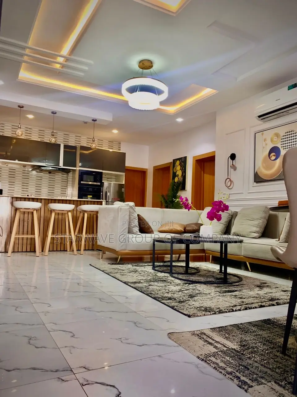 3 Bedroom Shortlet Apartment With Ps5 in Lekki