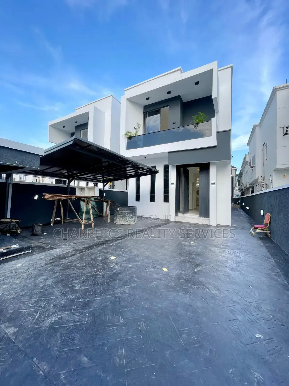 5bdrm Duplex In Osapa London For Sale in Osapa london