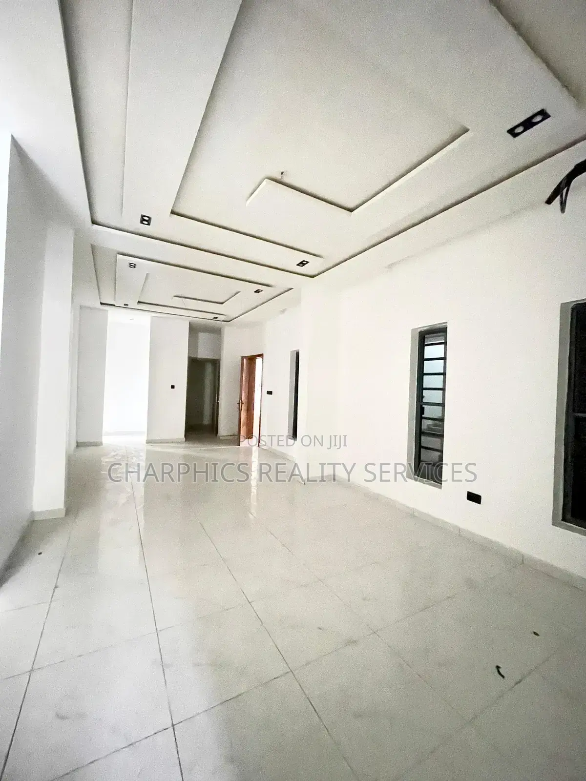 3bdrm Apartment in Ikate for sale in Ikate