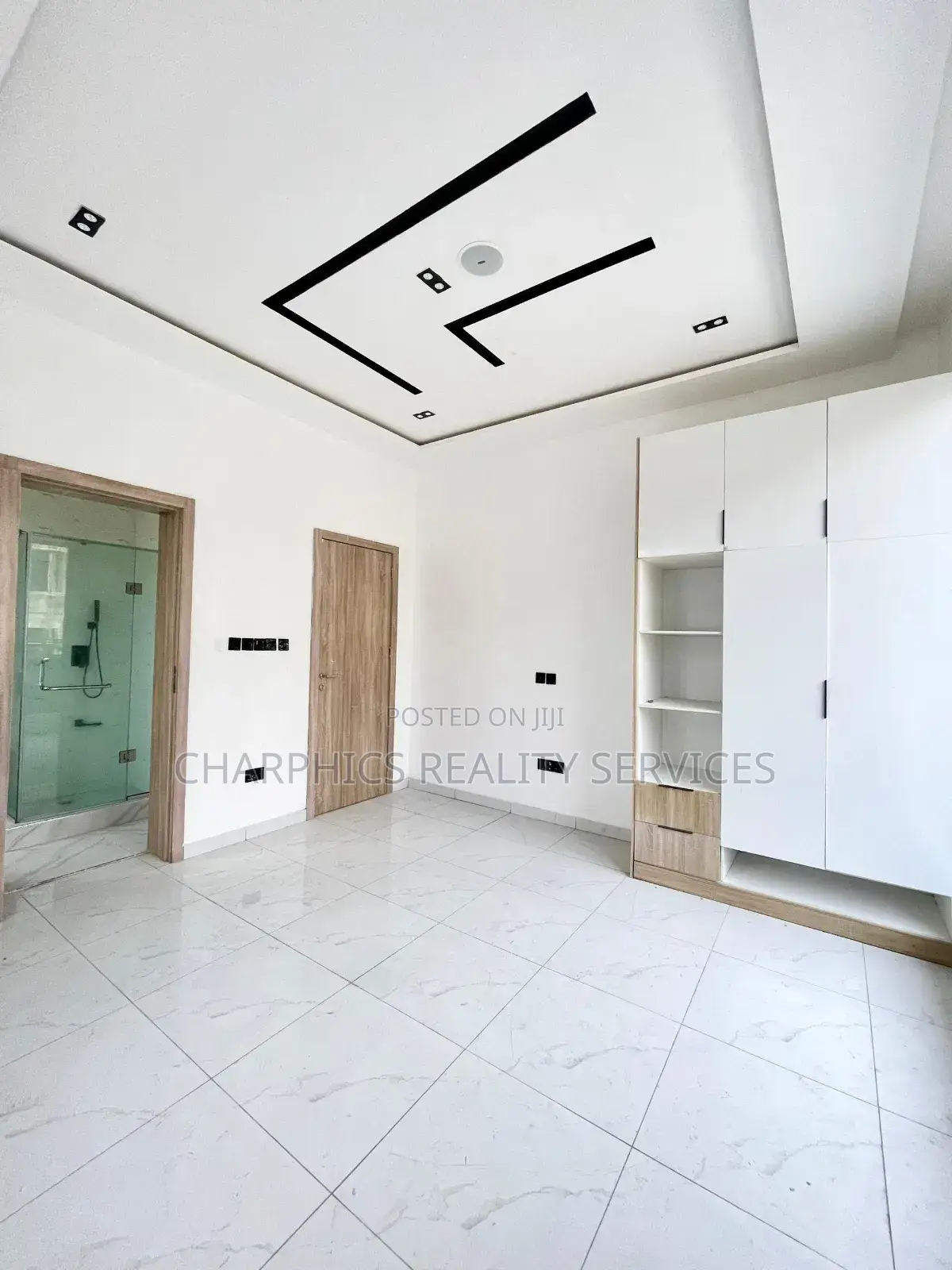 3bdrm Apartment in Ikate for sale in Ikate