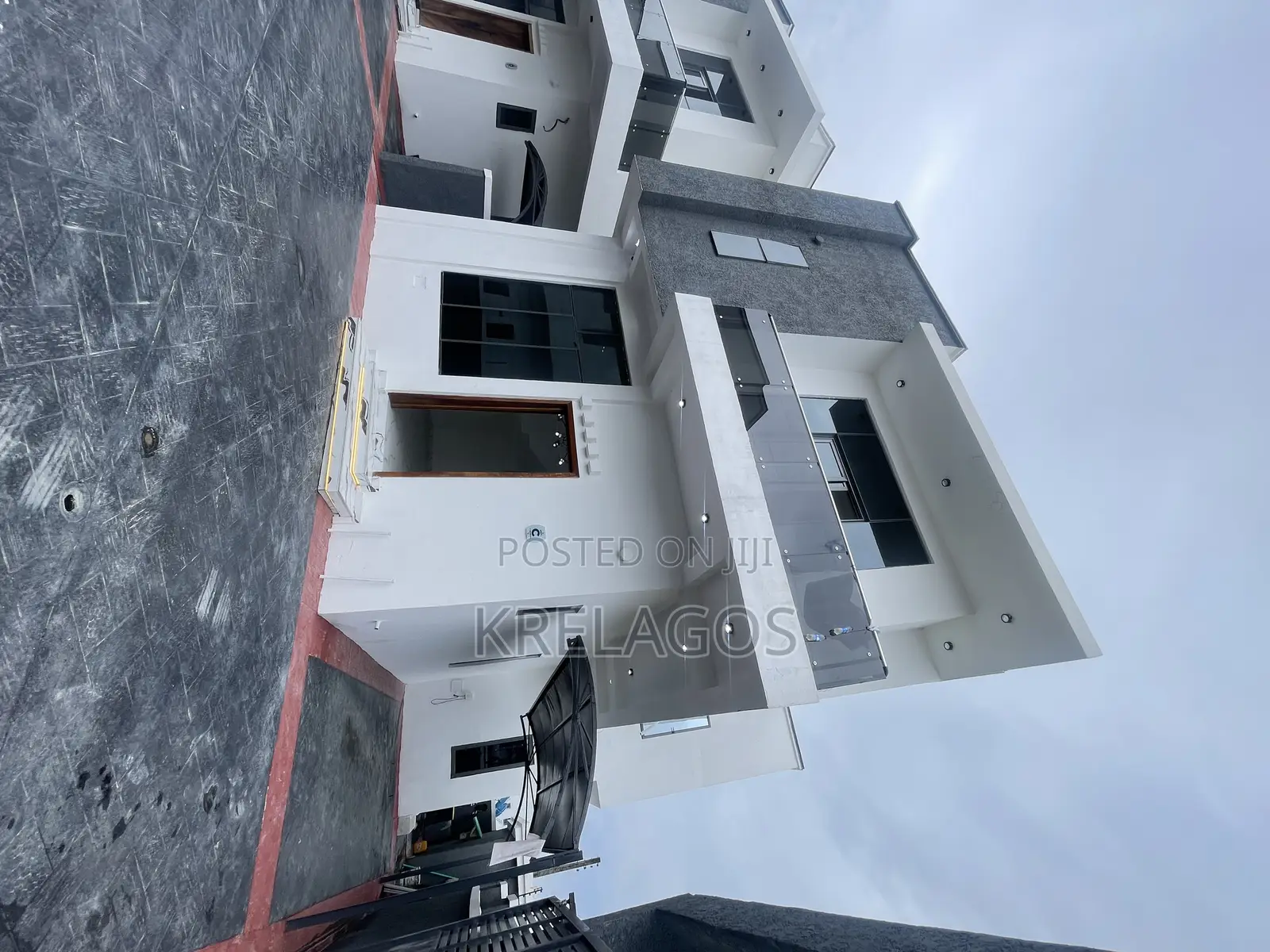 4bdrm Duplex in Lekki for sale in Lekki