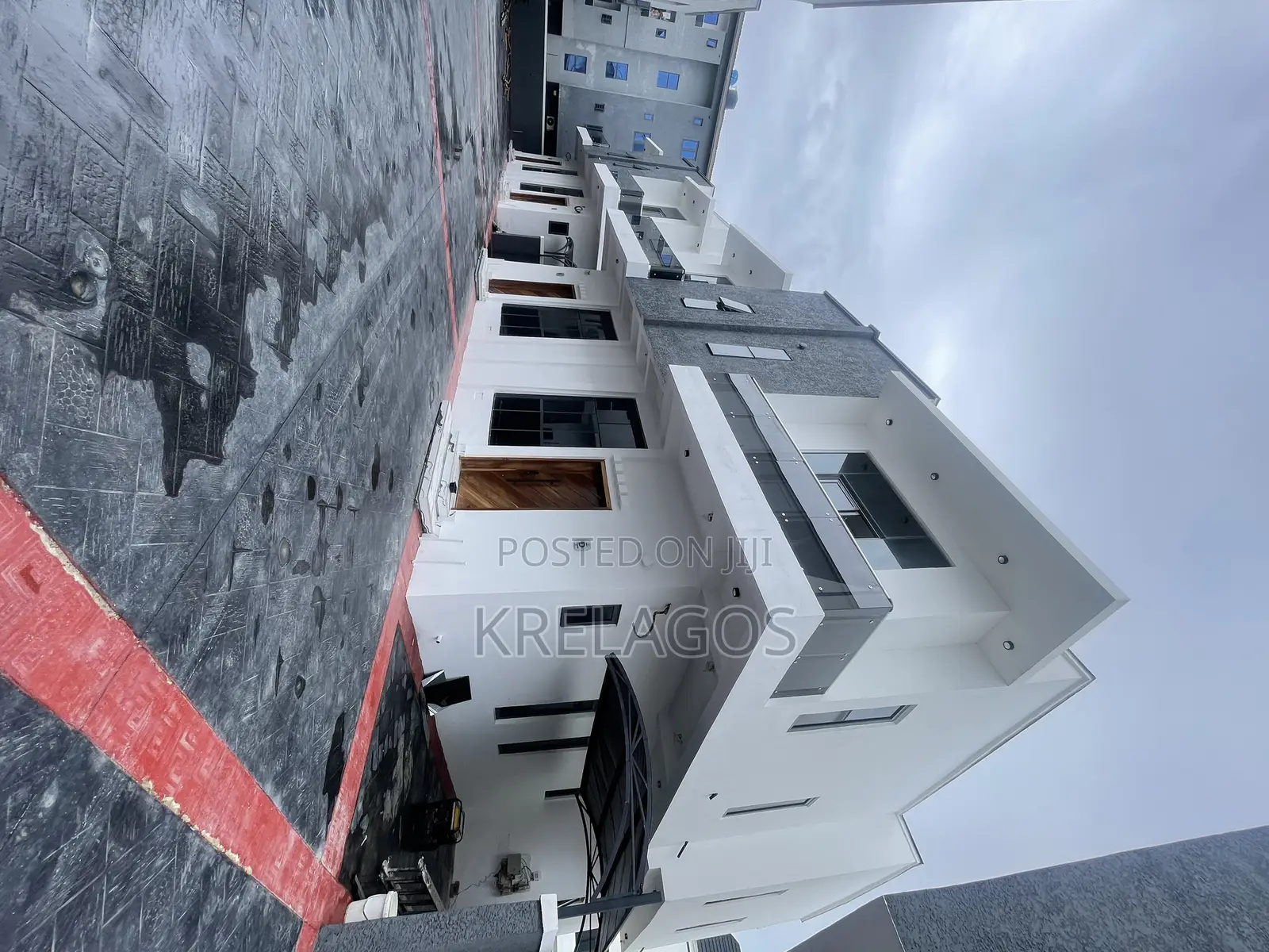 4bdrm Duplex in Lekki for sale in Lekki