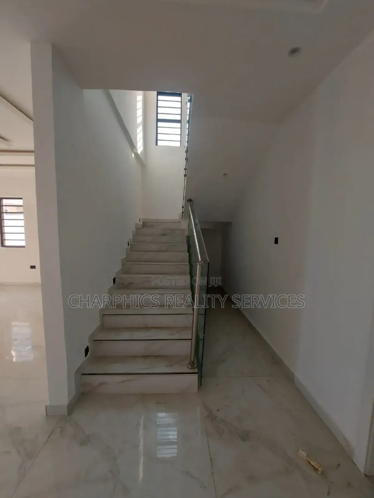 5bdrm Duplex in Magodo for sale in Magodo