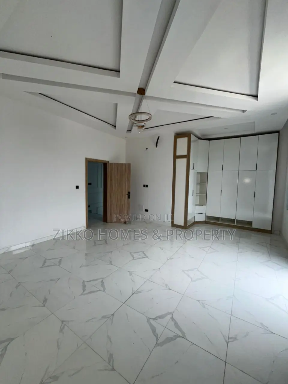 Furnished 5bdrm Duplex in Ikota for sale in Ikota