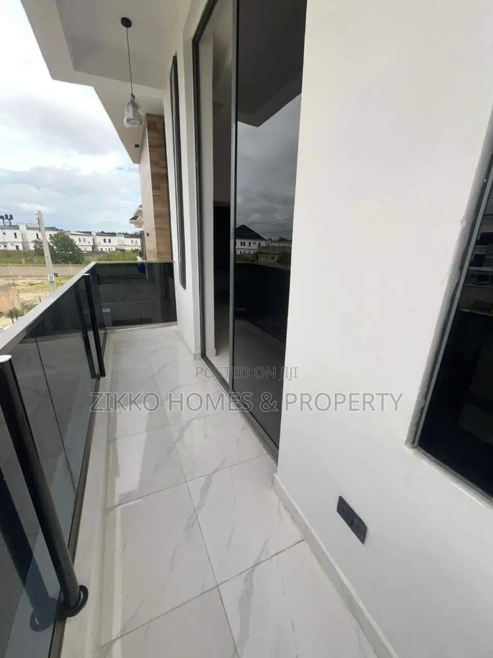 Furnished 5bdrm Duplex in Ikota for sale in Ikota