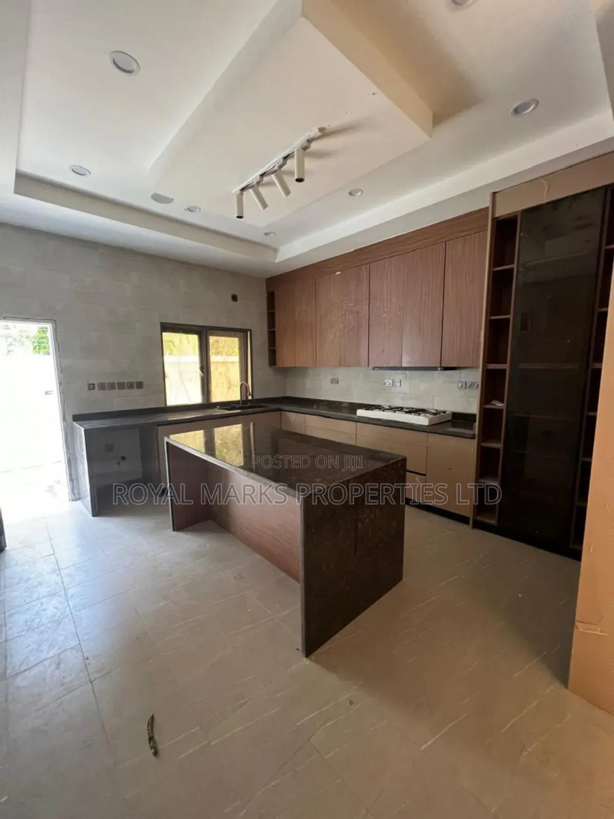4bdrm Duplex in Zone 7 / Wuse for sale in Zone 7 / Wuse