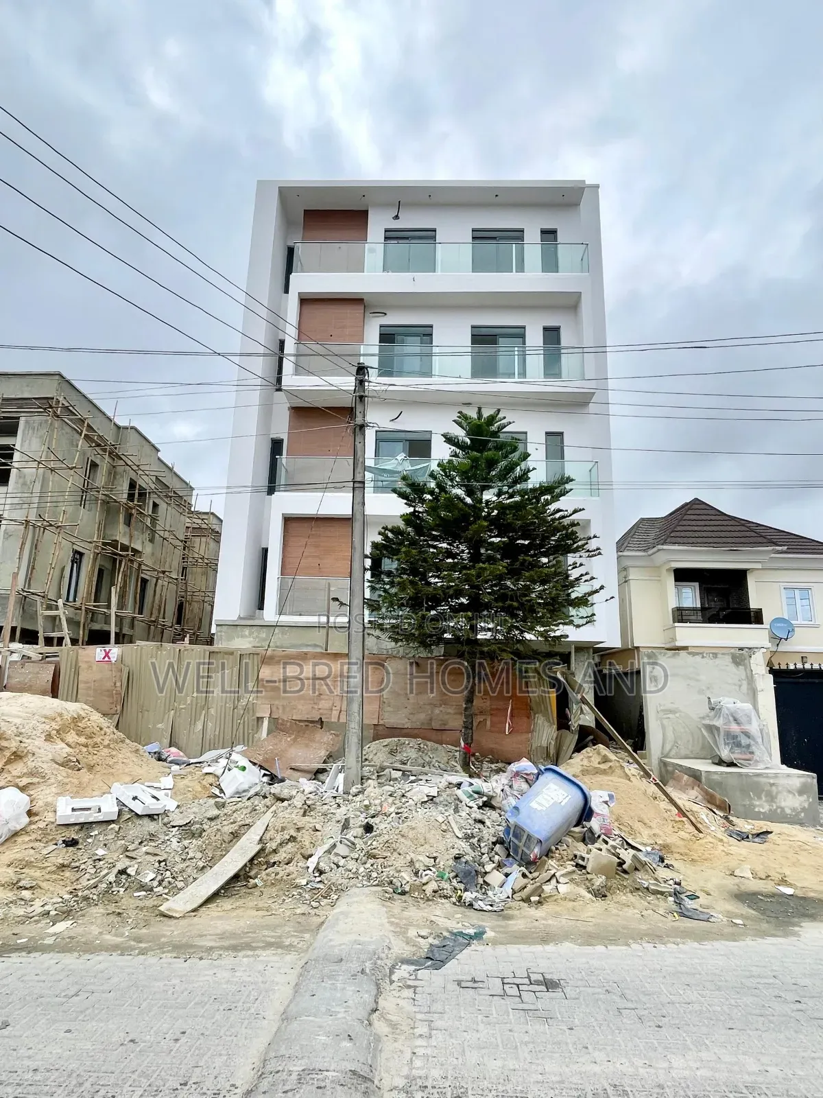 2bdrm Apartment in Lekki Phase 1 Lagos for sale in Lekki