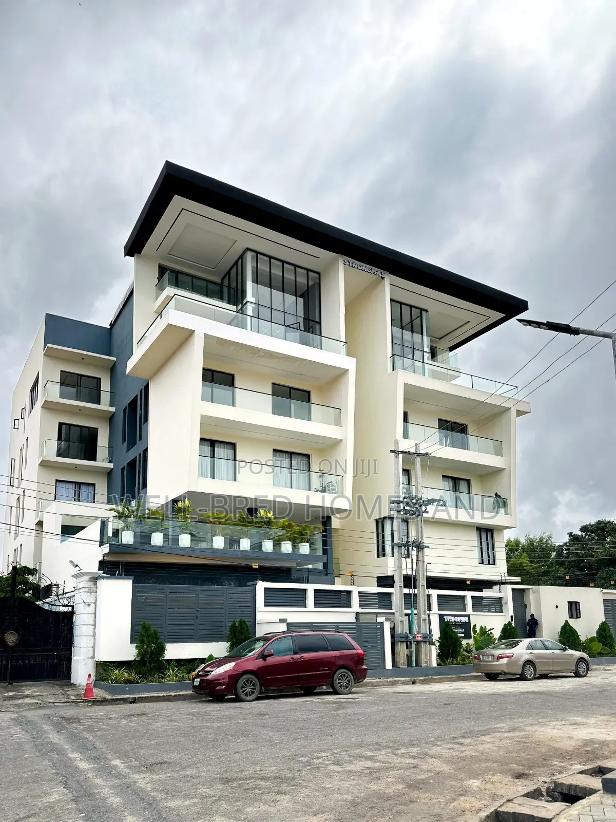 2bdrm Apartment in Lekki Phase 1 Lagos for sale in Lekki