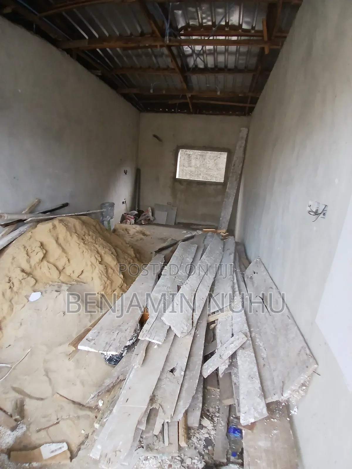 A Massive and Lovely Shop for Rent in Plaza Facing Express in Ajah