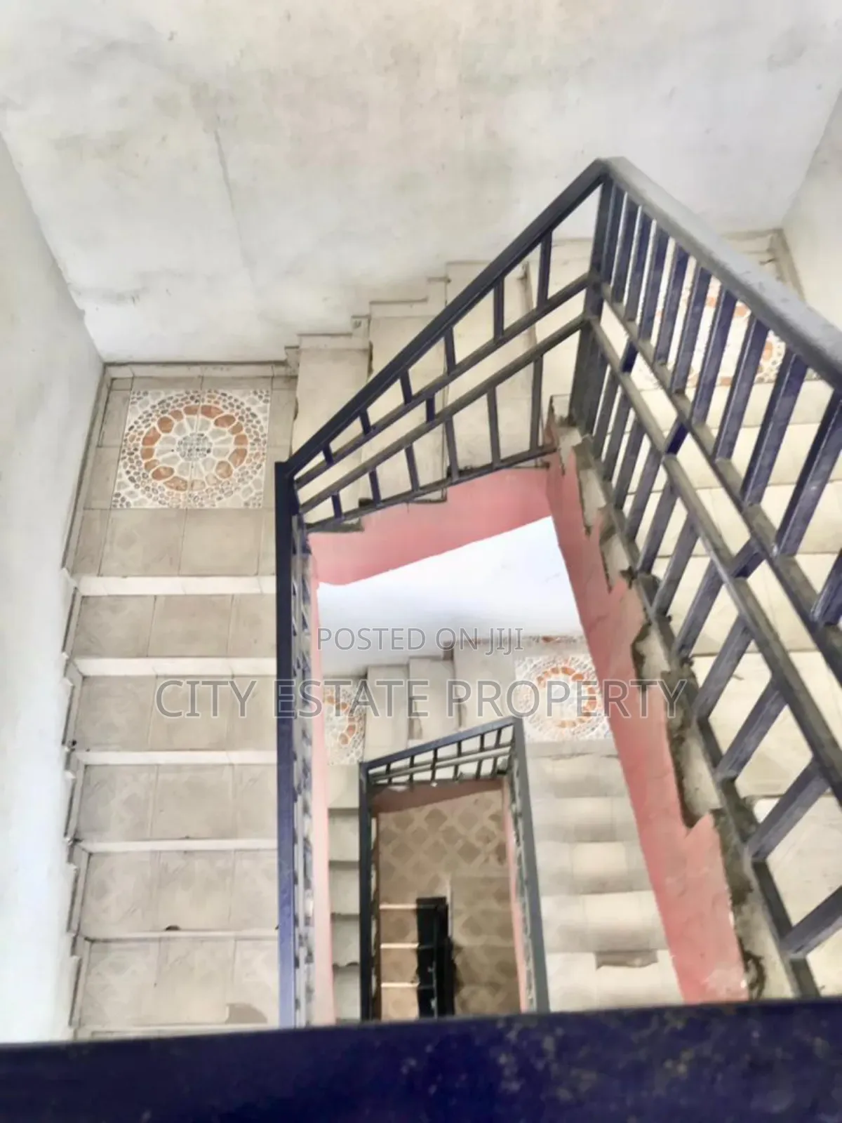 4 Floors Office Complex / Plaza or Sale at Major Aba Rd Ph in Port-Harcourt