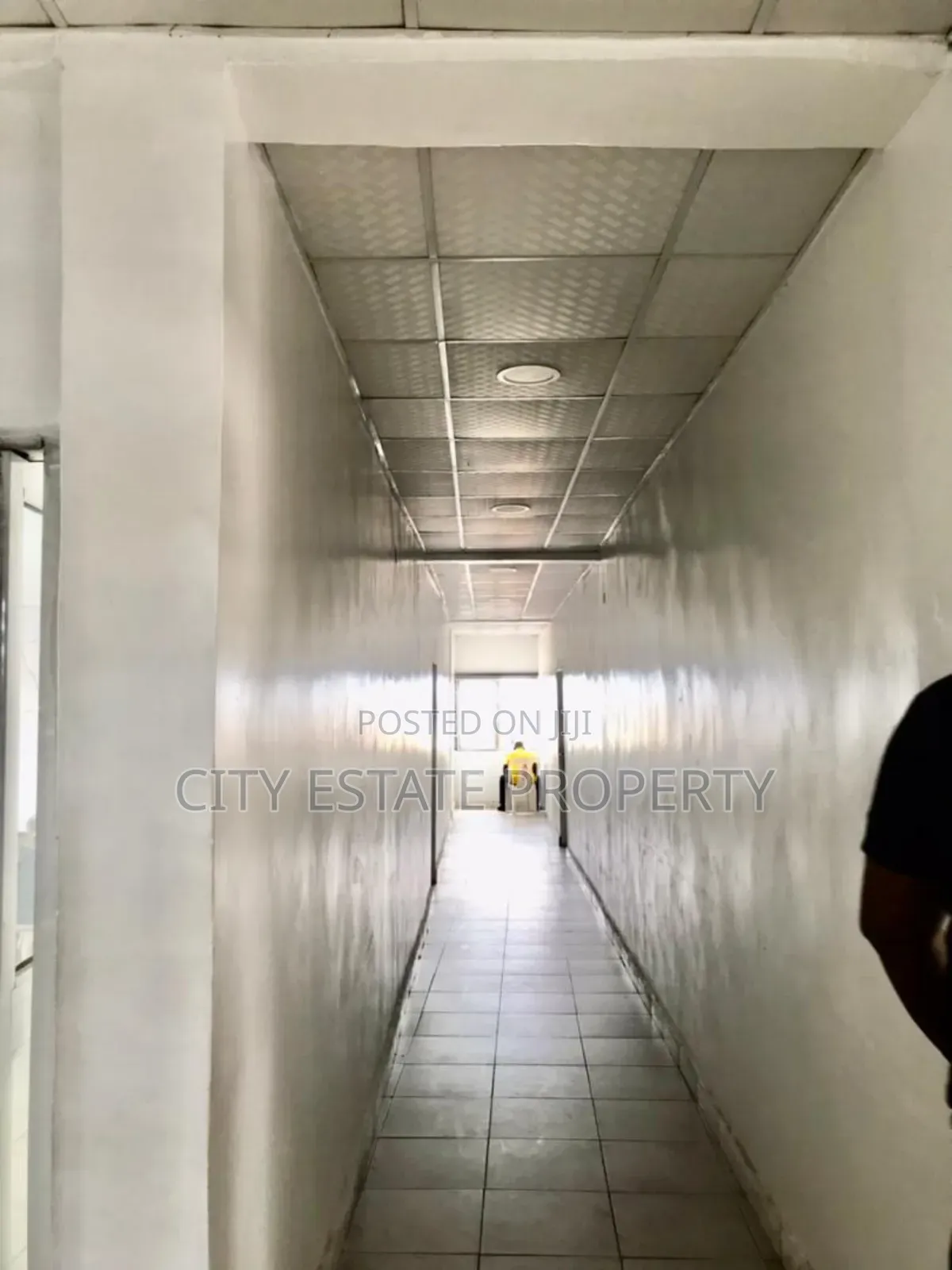 4 Floors Office Complex / Plaza or Sale at Major Aba Rd Ph in Port-Harcourt