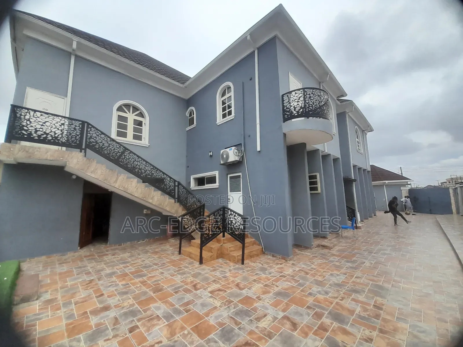 10bdrm Duplex in Ago Palace for sale in Ago Palace
