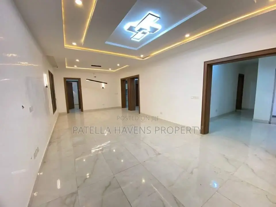 5bdrm Duplex in Wuye for sale in Wuye