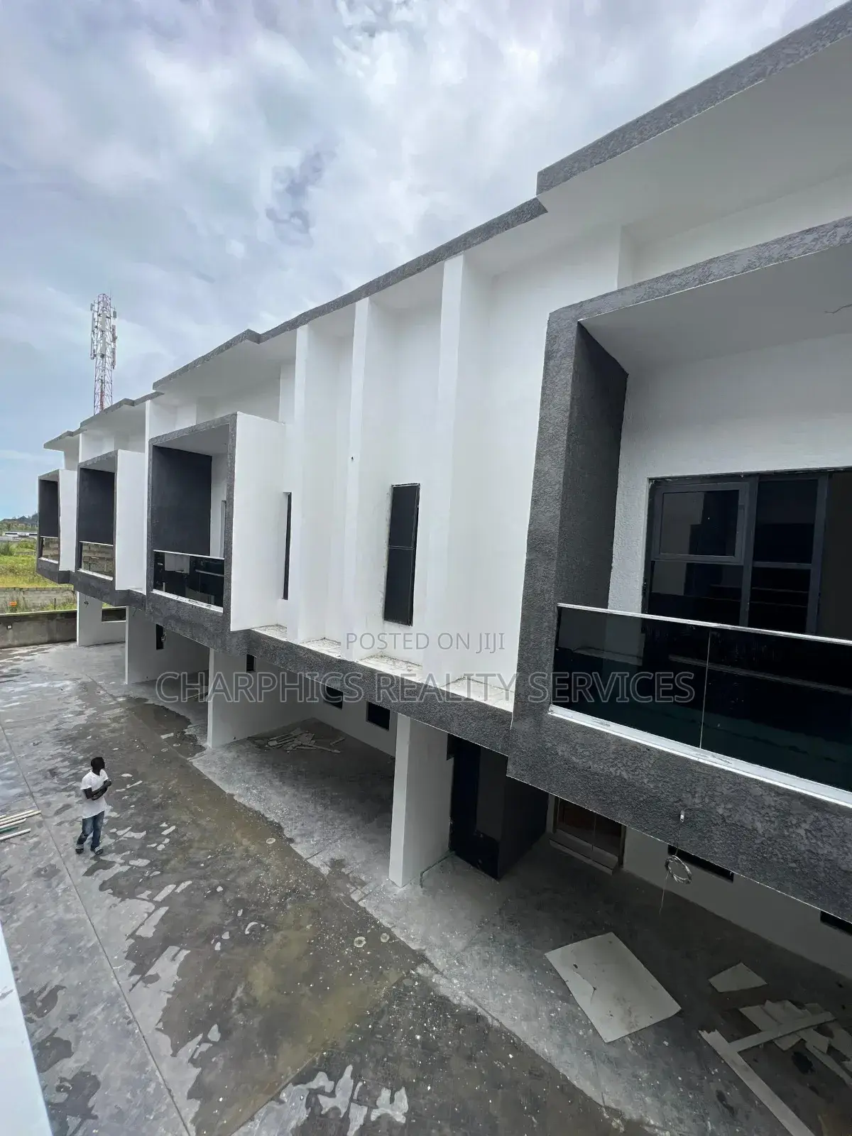 4bdrm Duplex in Ikota for sale in Ikota