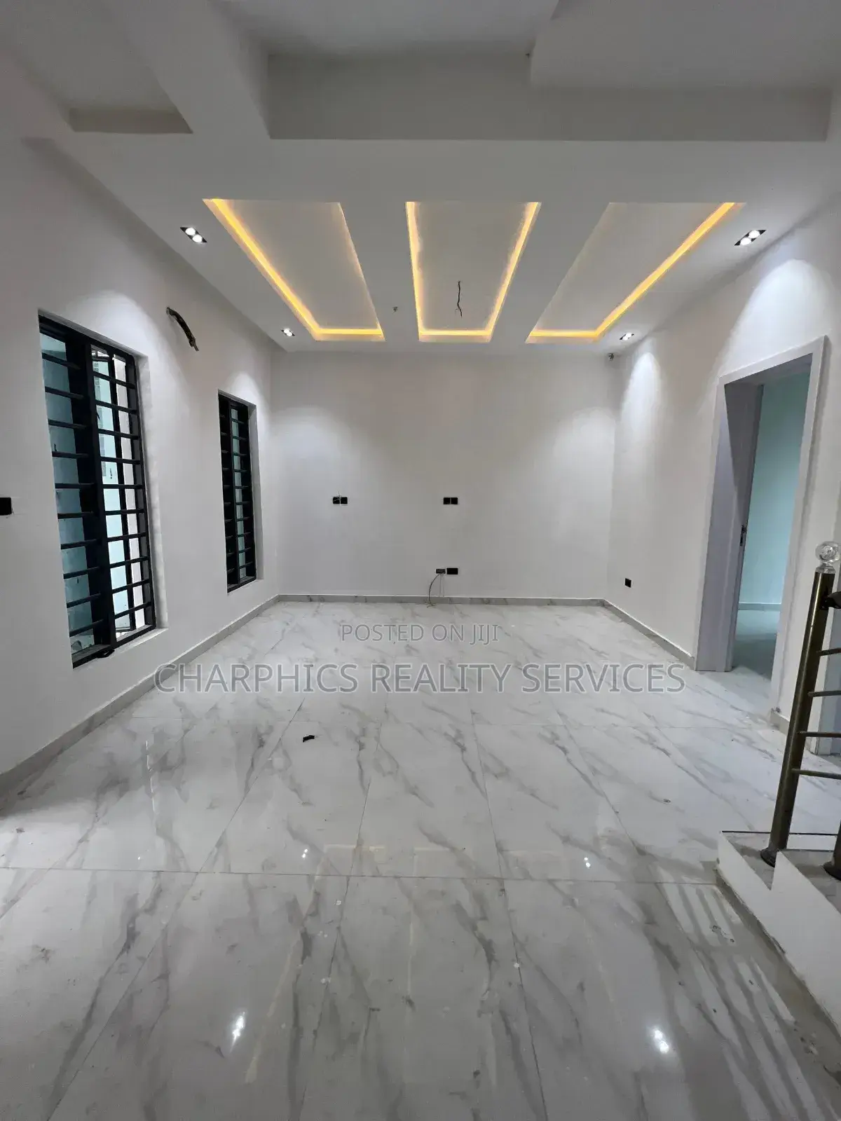 4bdrm Duplex in Ikota for sale in Ikota