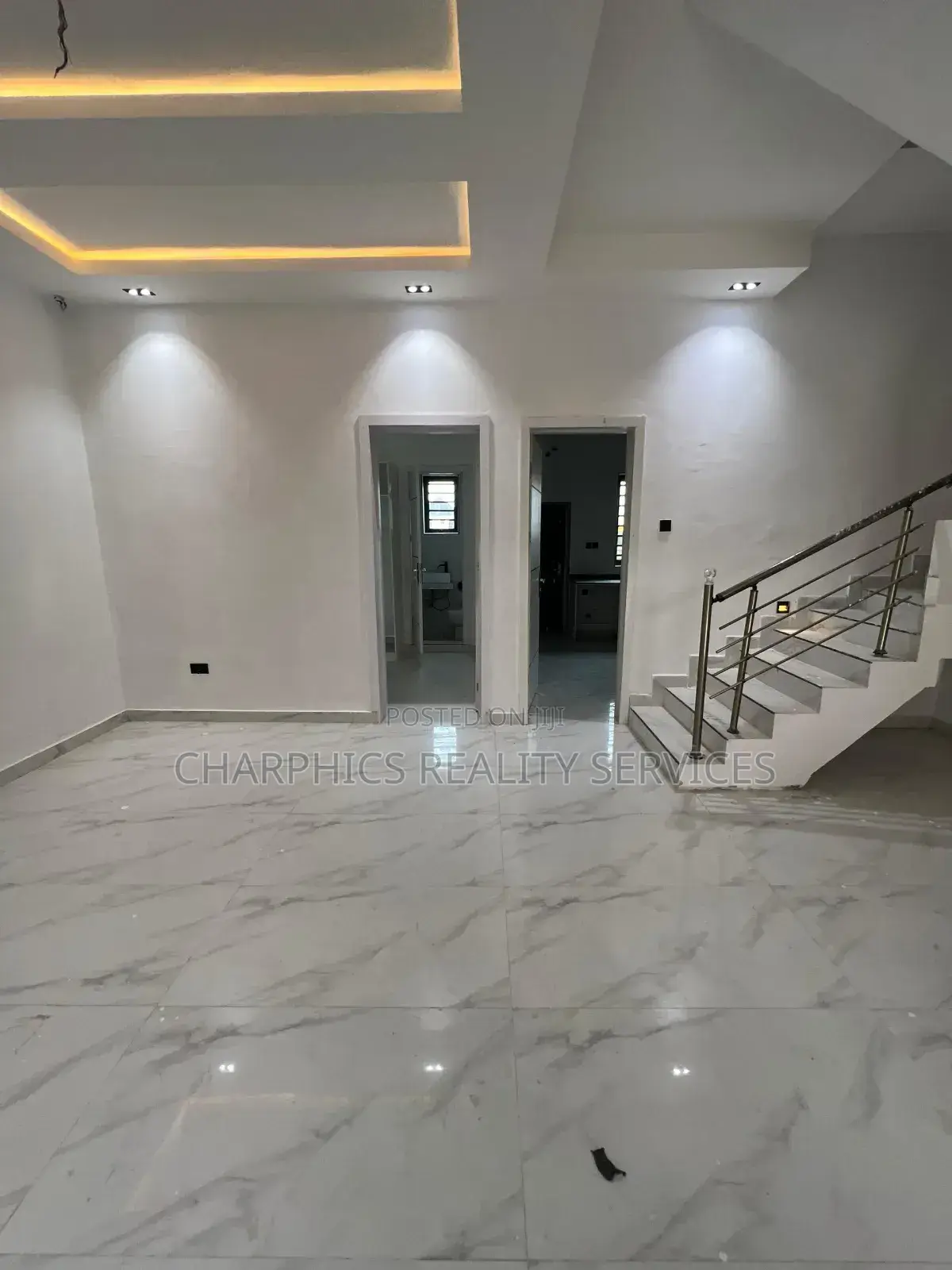 4bdrm Duplex in Ikota for sale in Ikota