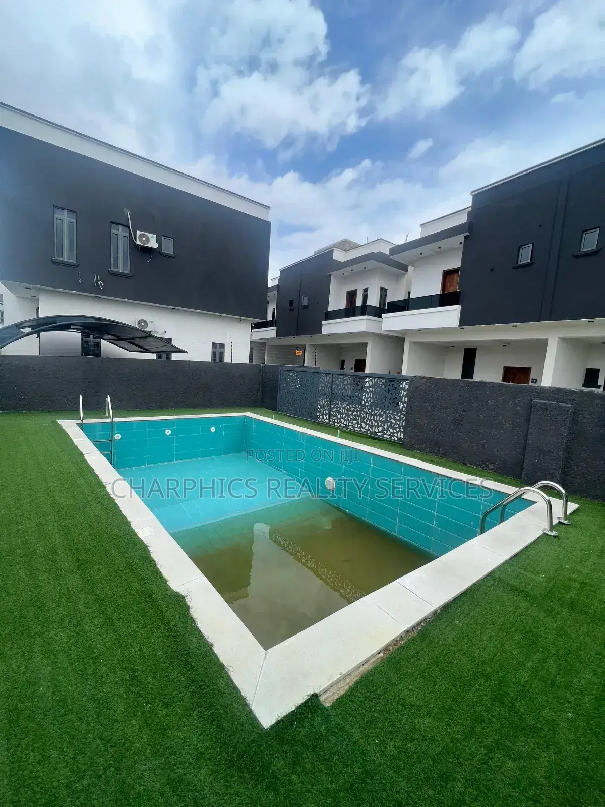 4bdrm Duplex in Ikate for sale in Ikate