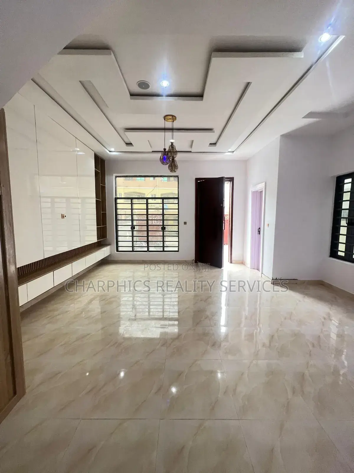 4bdrm Duplex in Ikota for sale in Ikota