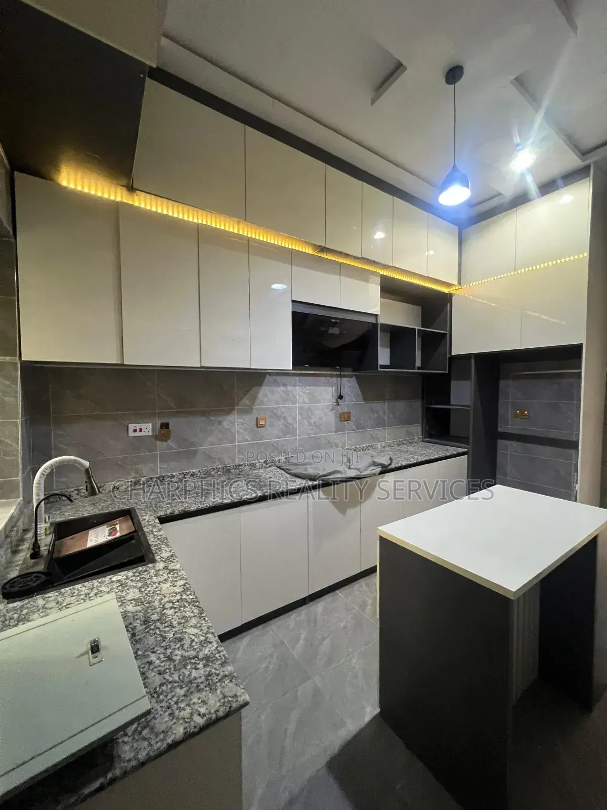 4bdrm Duplex in Ikota for sale in Ikota