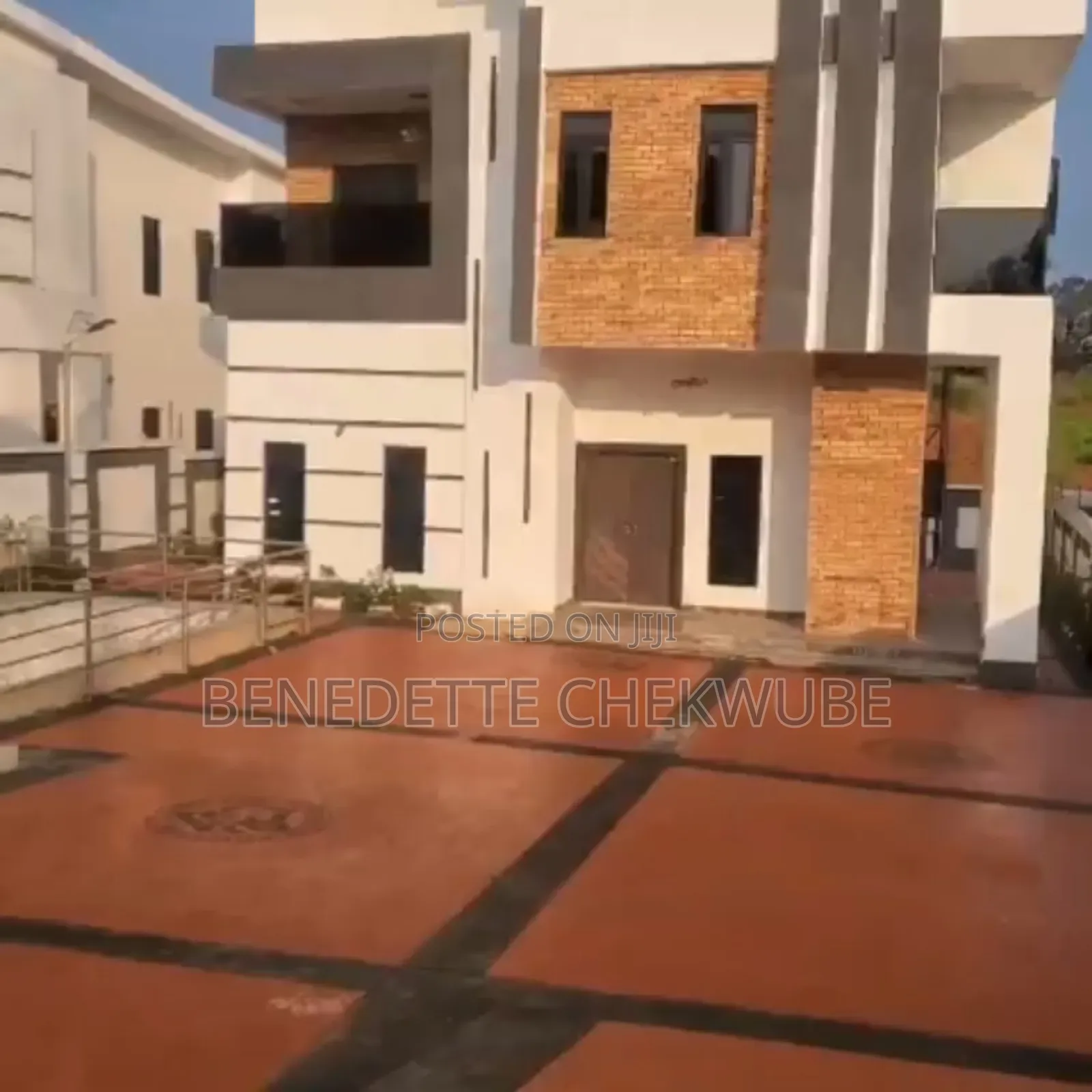 5bdrm Duplex in Bricks, Enugu for sale in Enugu