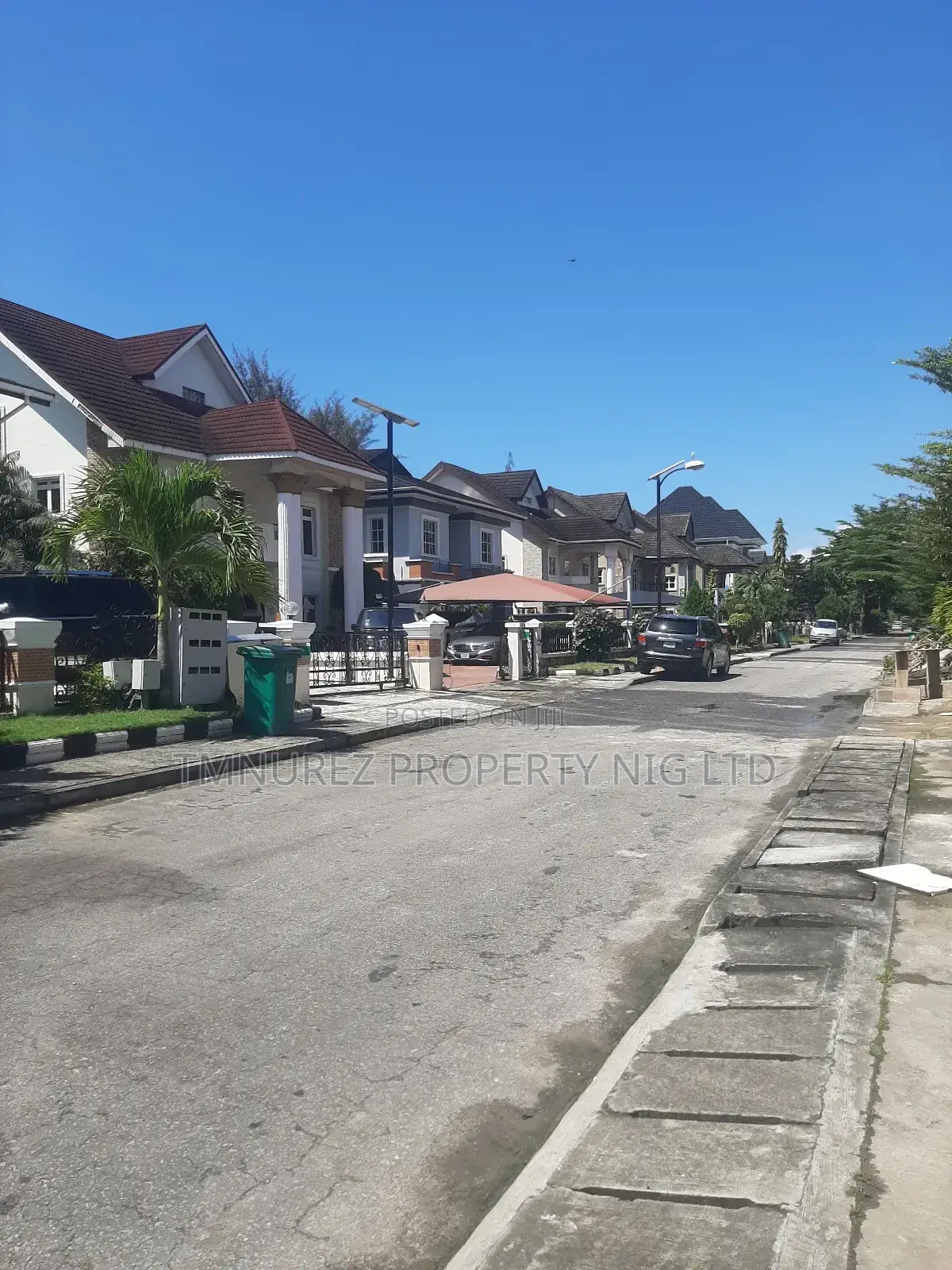 Mini Flat in Cartingate, Chevron for rent in Chevron