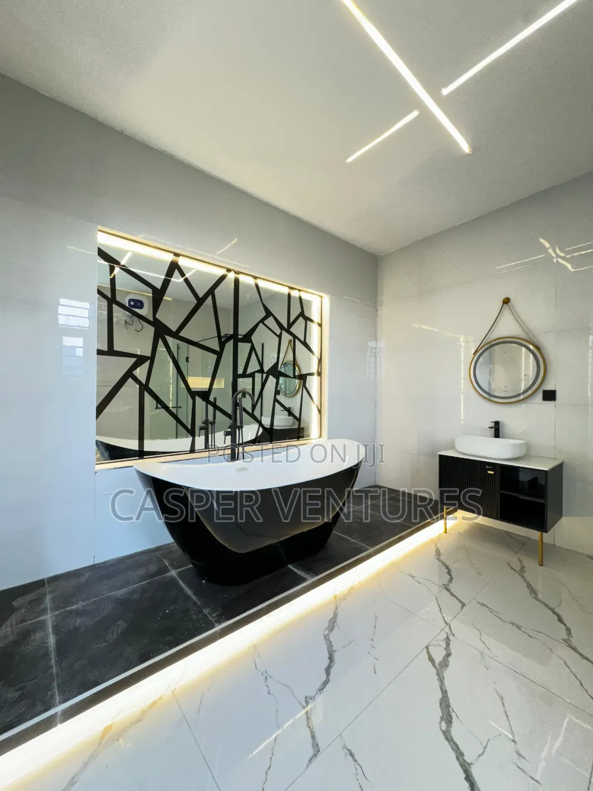 5bdrm Duplex in Phase 1 for sale in Lekki Phase 1