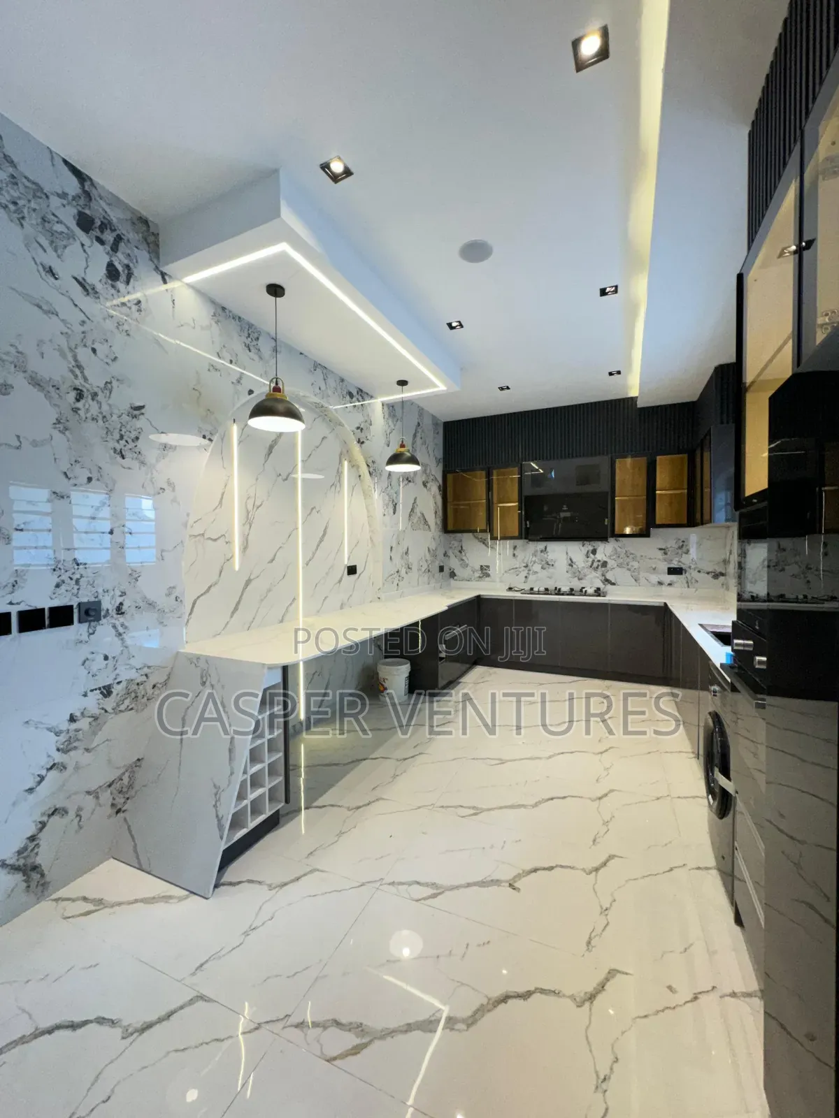5bdrm Duplex in Phase 1 for sale in Lekki Phase 1