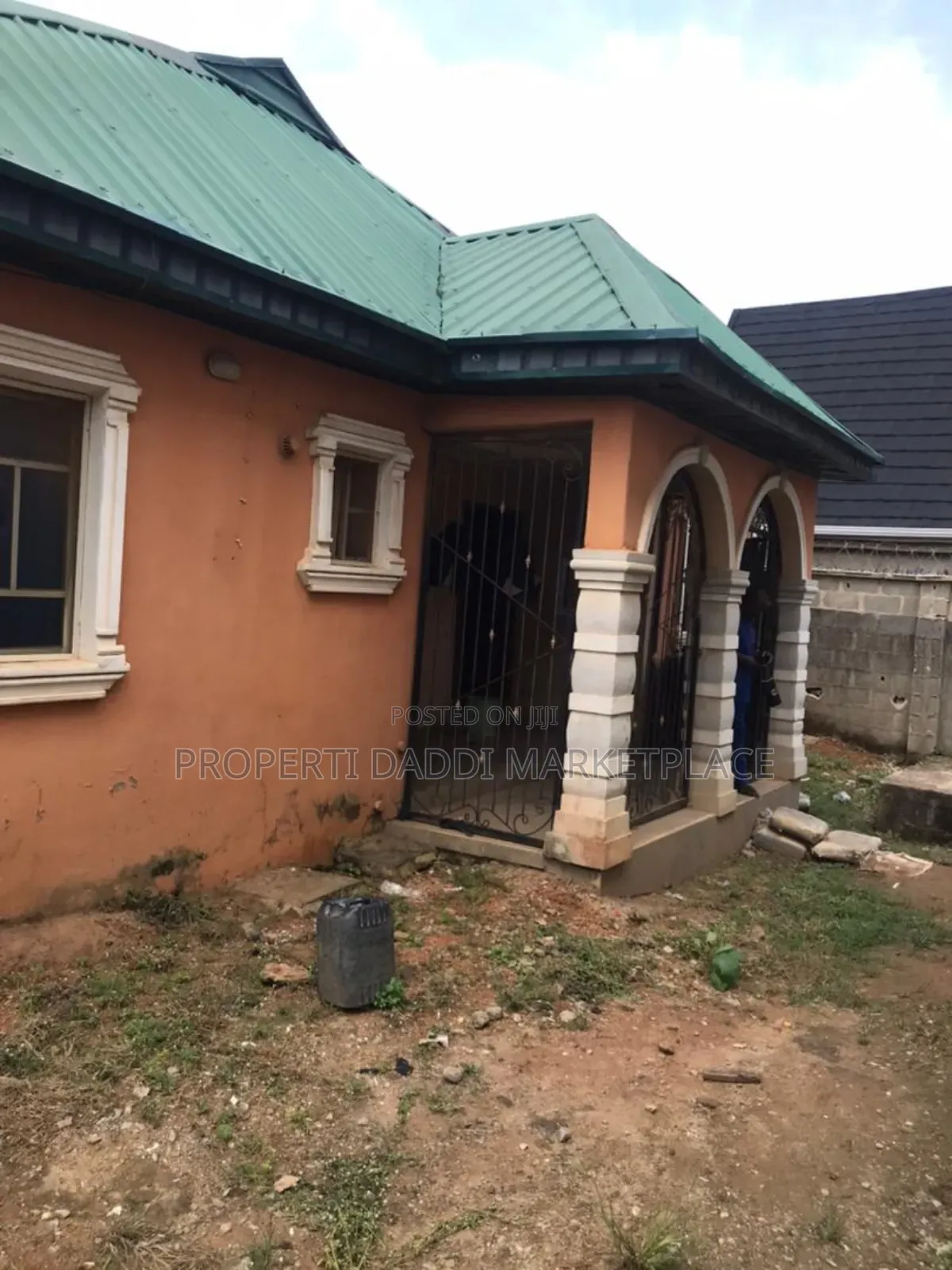 5bdrm Block of Flats in Ayobo for sale in Ayobo