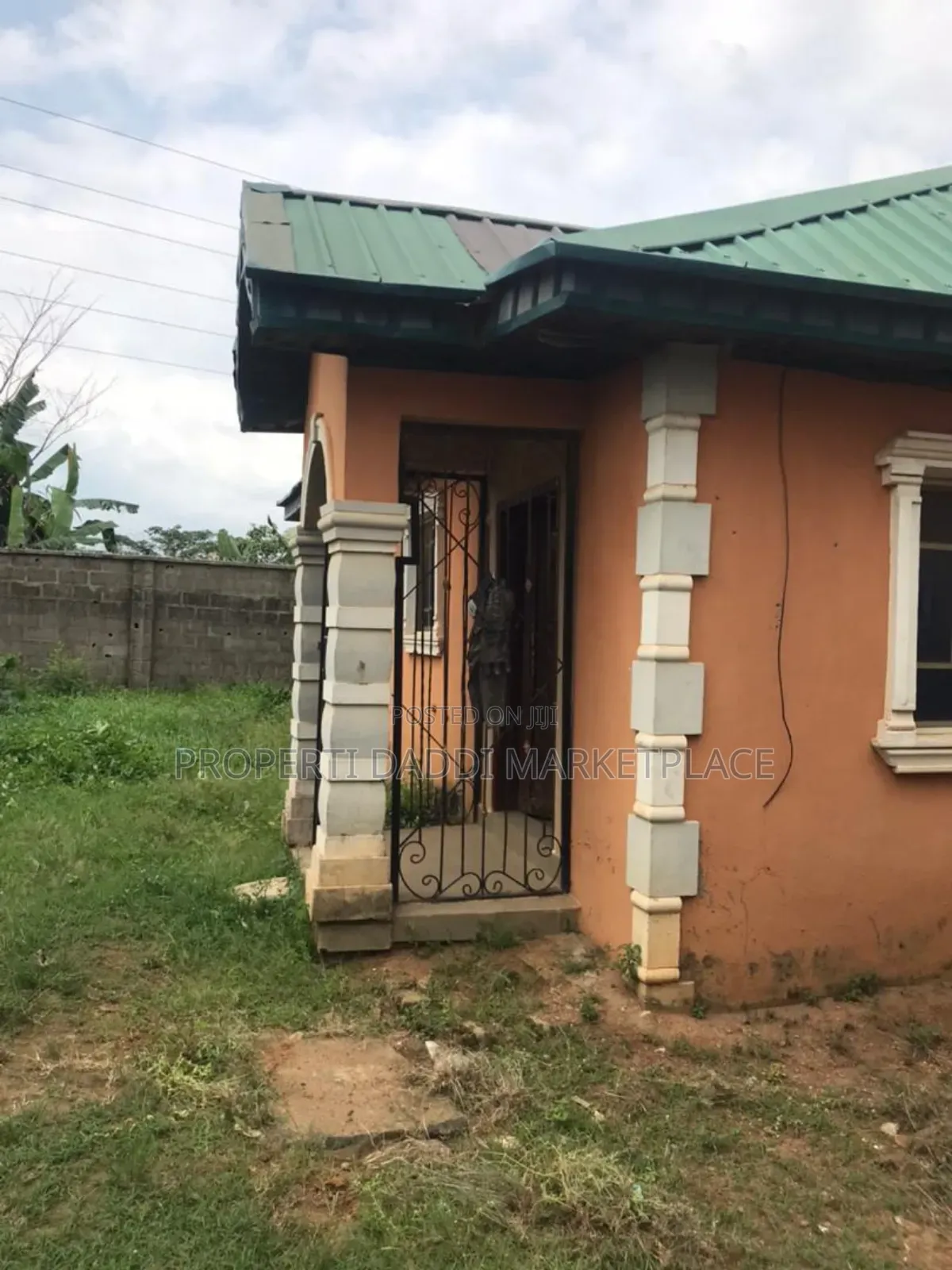5bdrm Block of Flats in Ayobo for sale in Ayobo