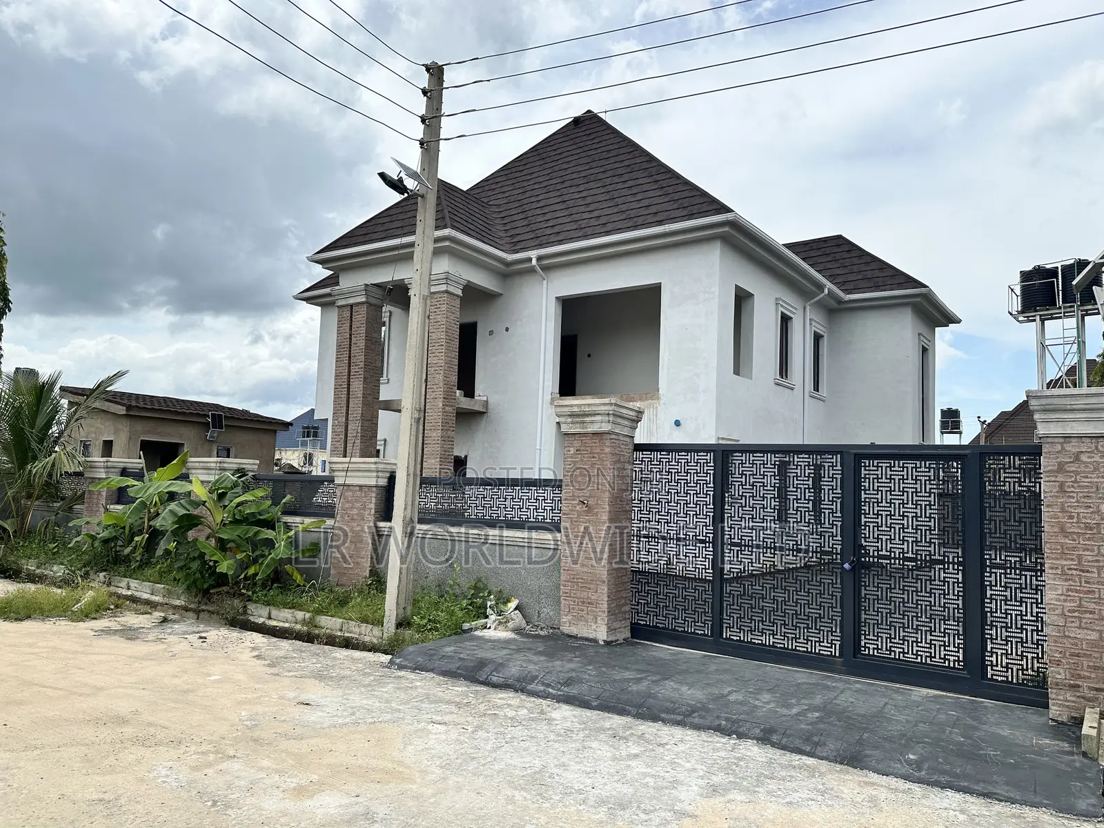 4bdrm Duplex in Lugbe District for sale in Lugbe District