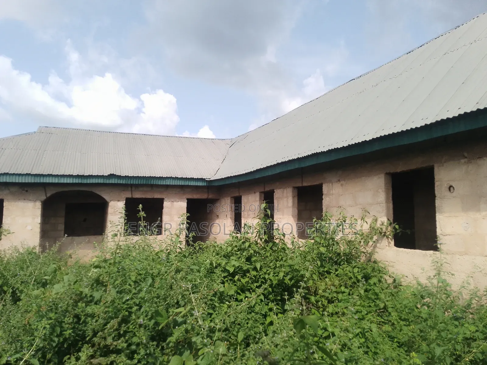 2bdrm Block Of Flats In Idofian, Ifelodun-kwara For Sale in Ifelodun-Kwara