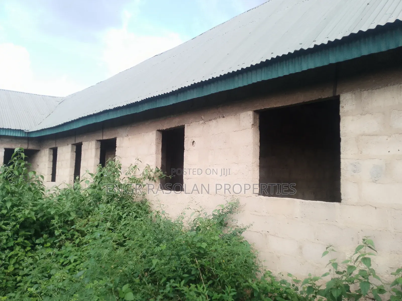 2bdrm Block Of Flats In Idofian, Ifelodun-kwara For Sale in Ifelodun-Kwara