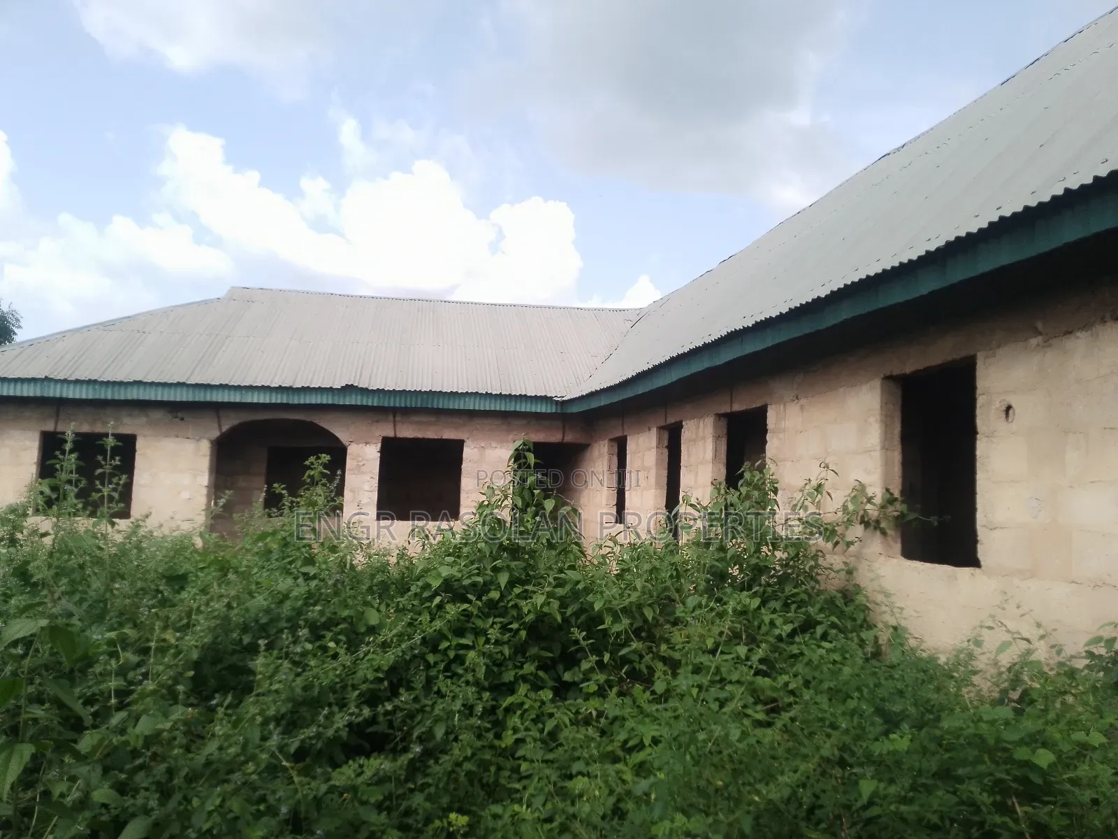 2bdrm Block Of Flats In Idofian, Ifelodun-kwara For Sale in Ifelodun-Kwara