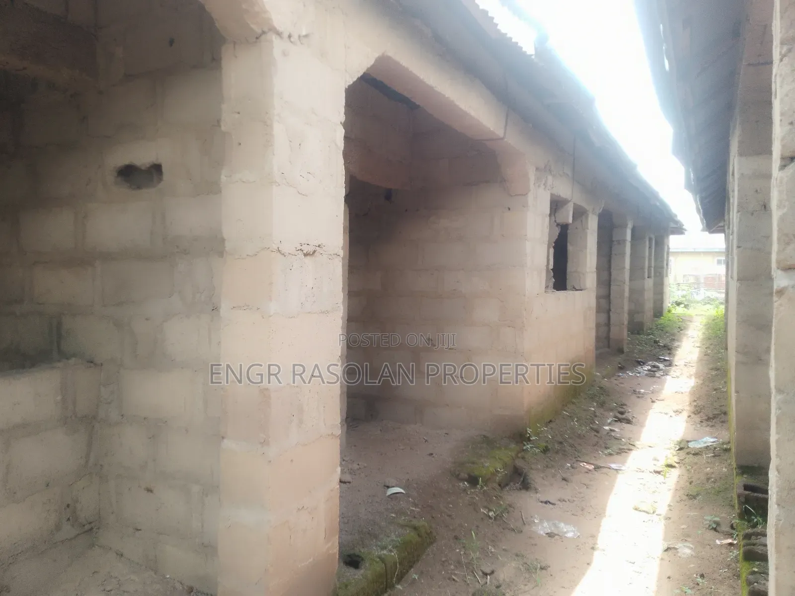 For Sale 10 Rooms Hostel Uncompleted in Irepodun-Kwara