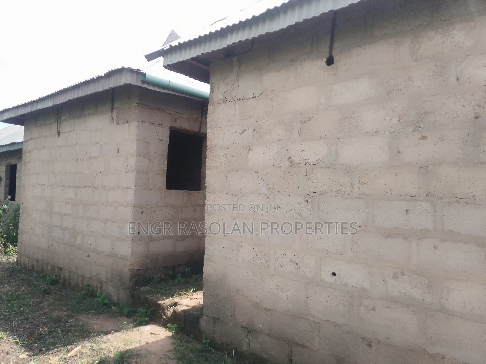 For Sale 10 Rooms Hostel Uncompleted in Irepodun-Kwara