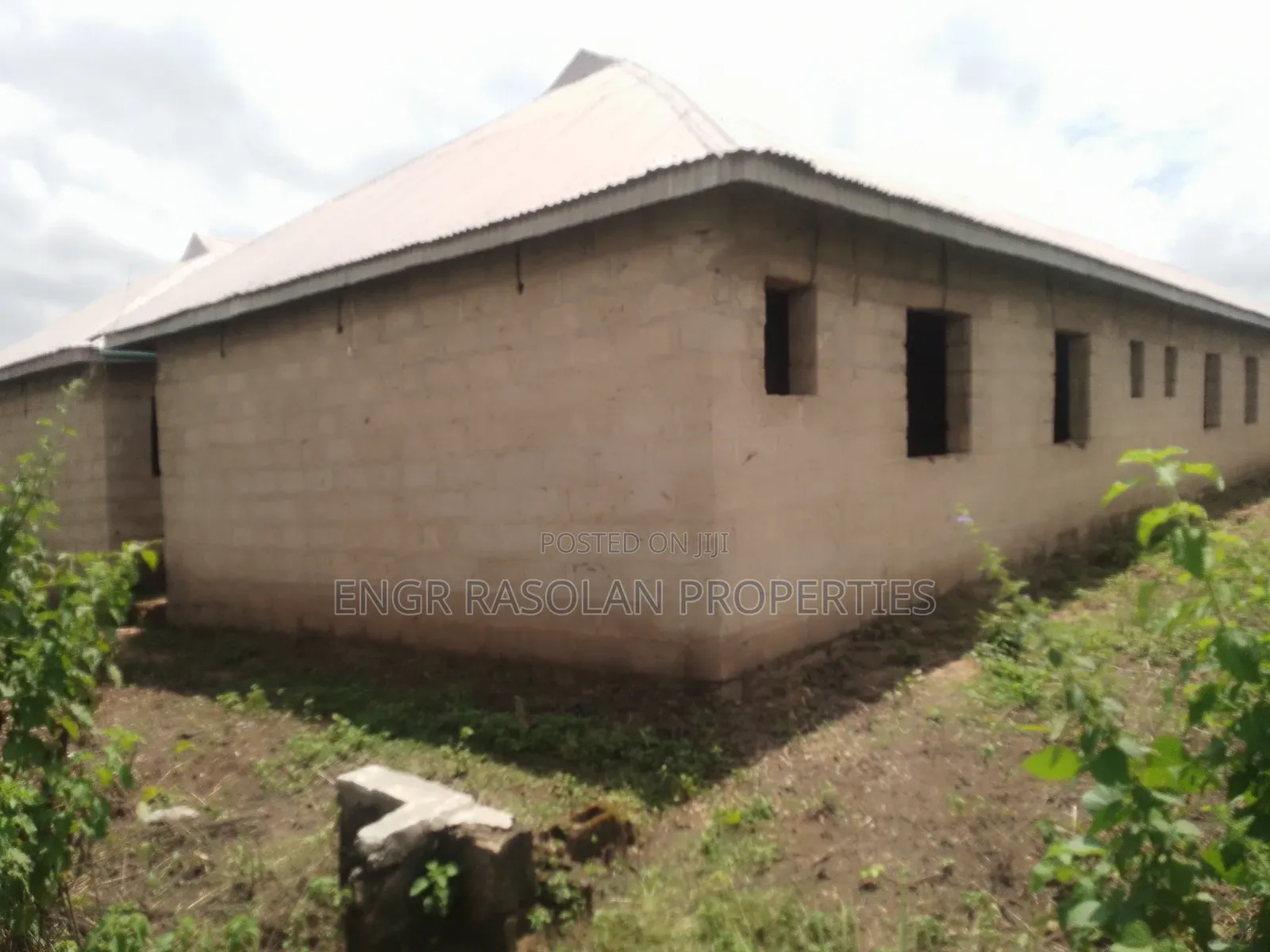 For Sale 10 Rooms Hostel Uncompleted in Irepodun-Kwara